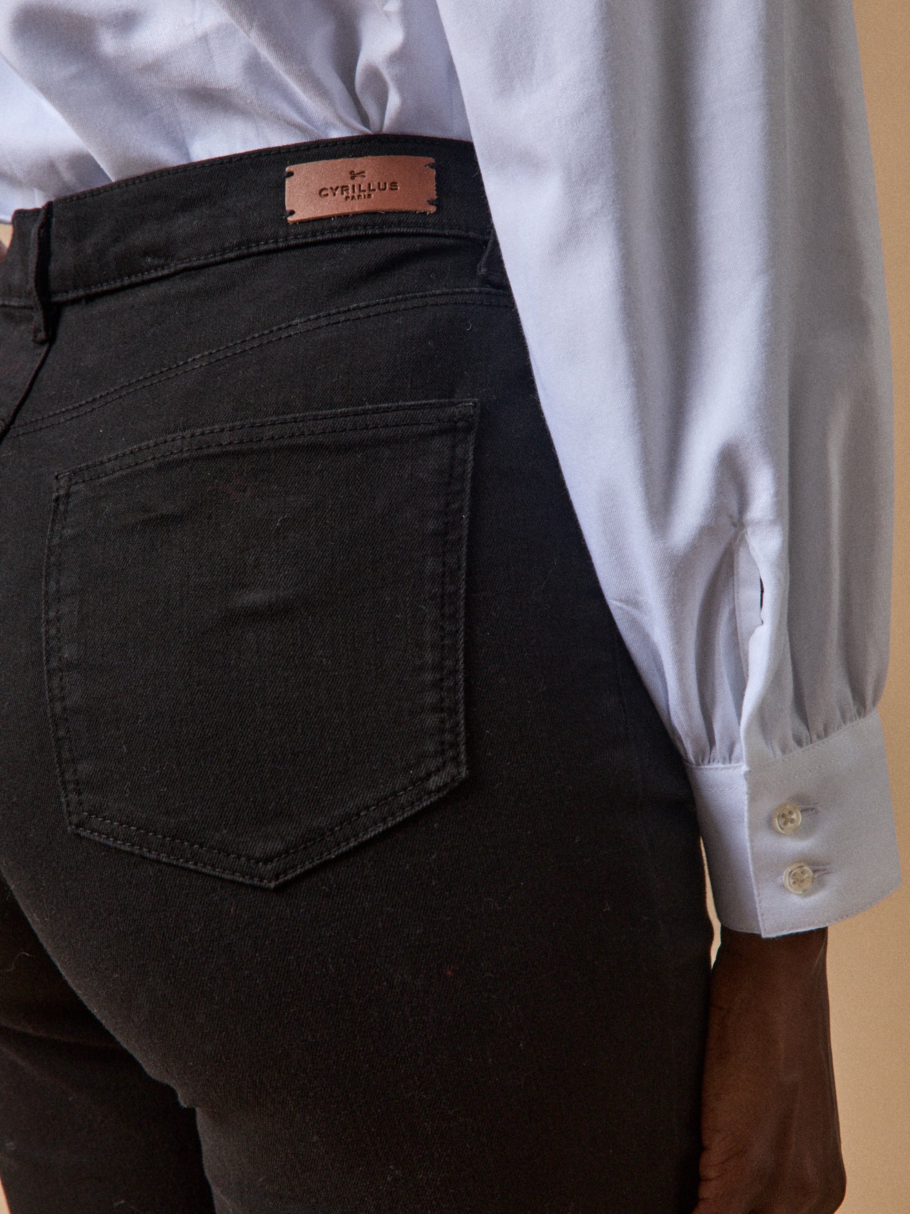 Farbenfrohe Slim Fit Damenhose Aude