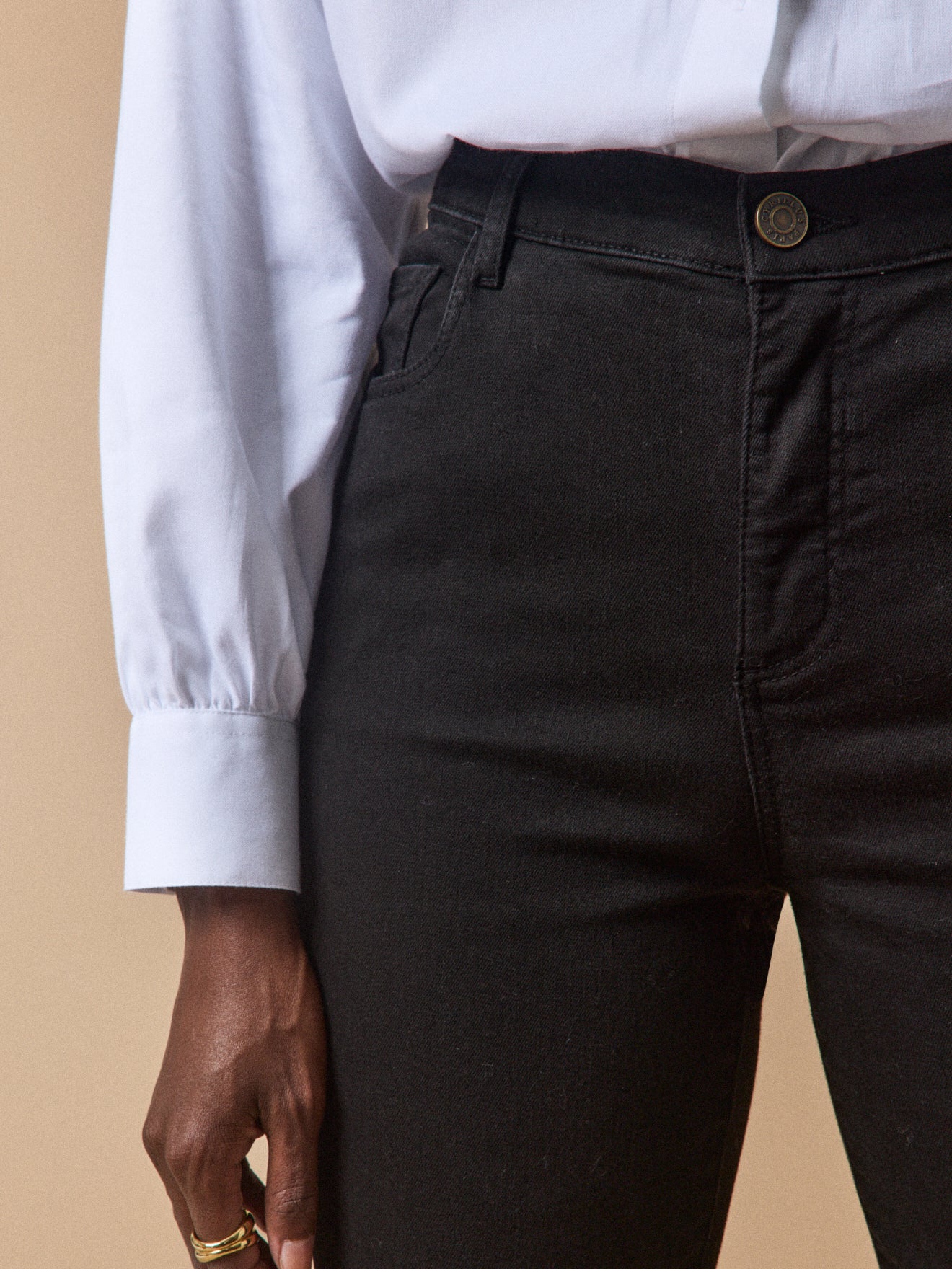 Farbenfrohe Slim Fit Damenhose Aude