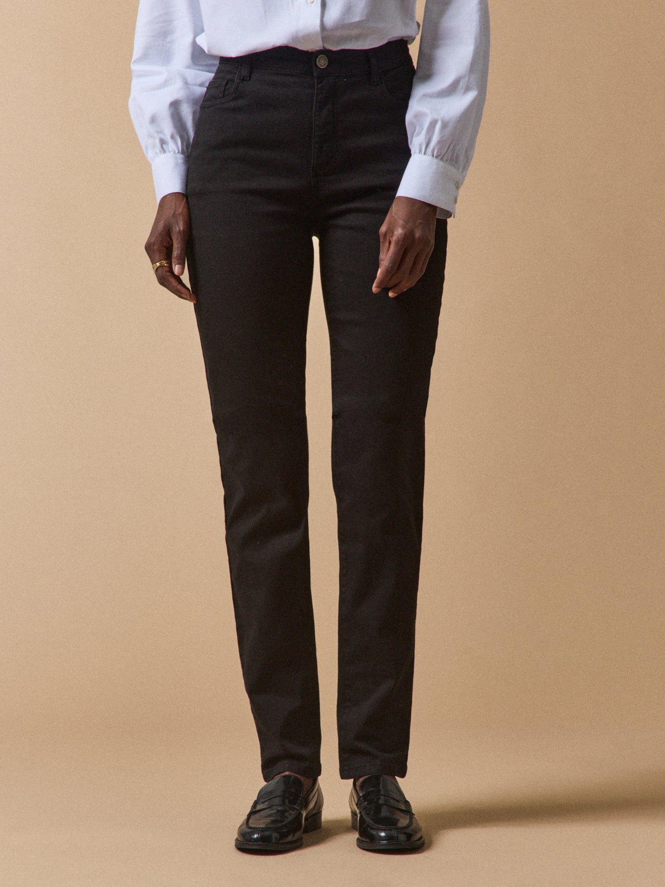 Farbenfrohe Slim Fit Damenhose Aude