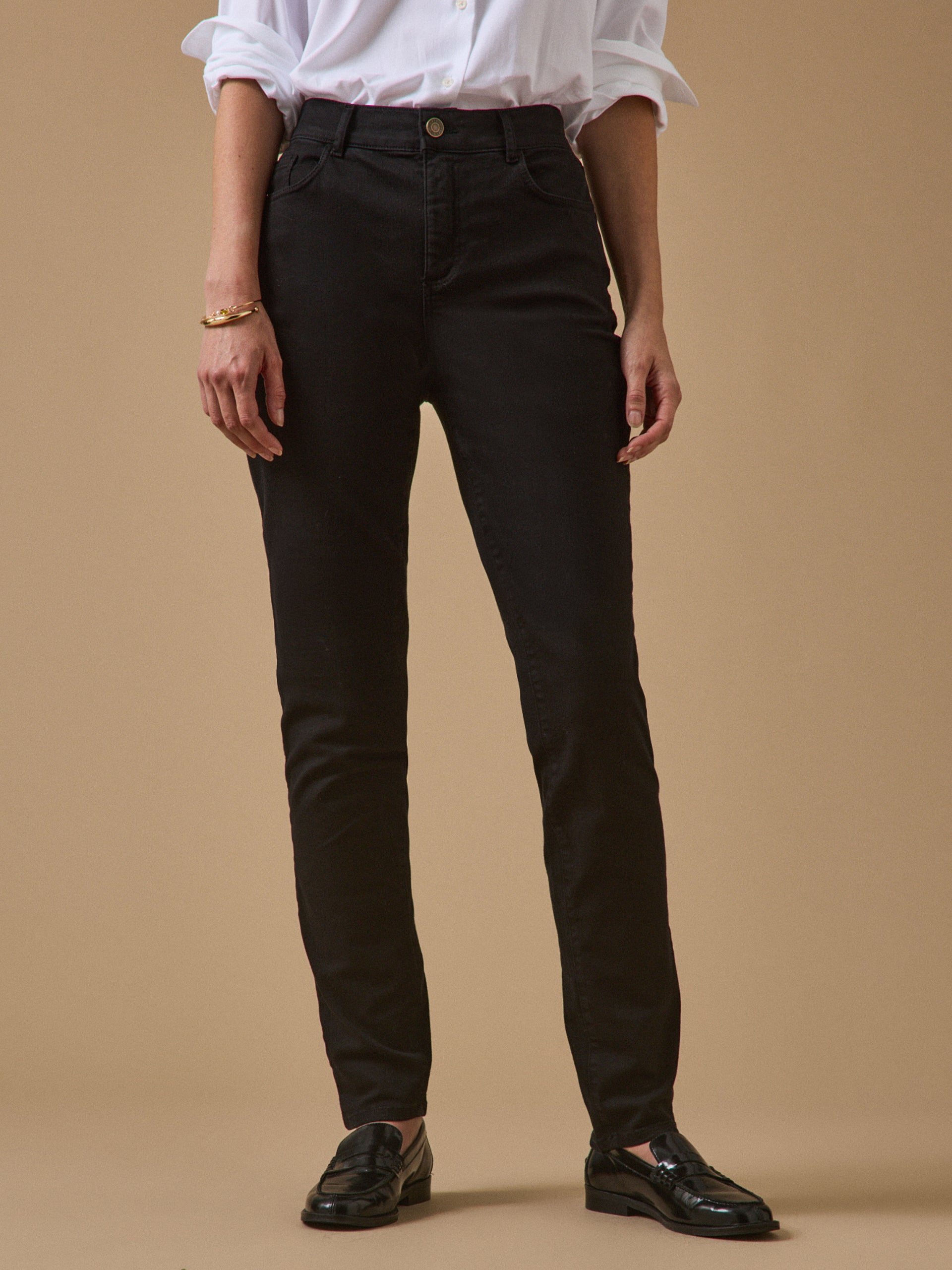 Farbenfrohe Slim Fit Damenhose Aude