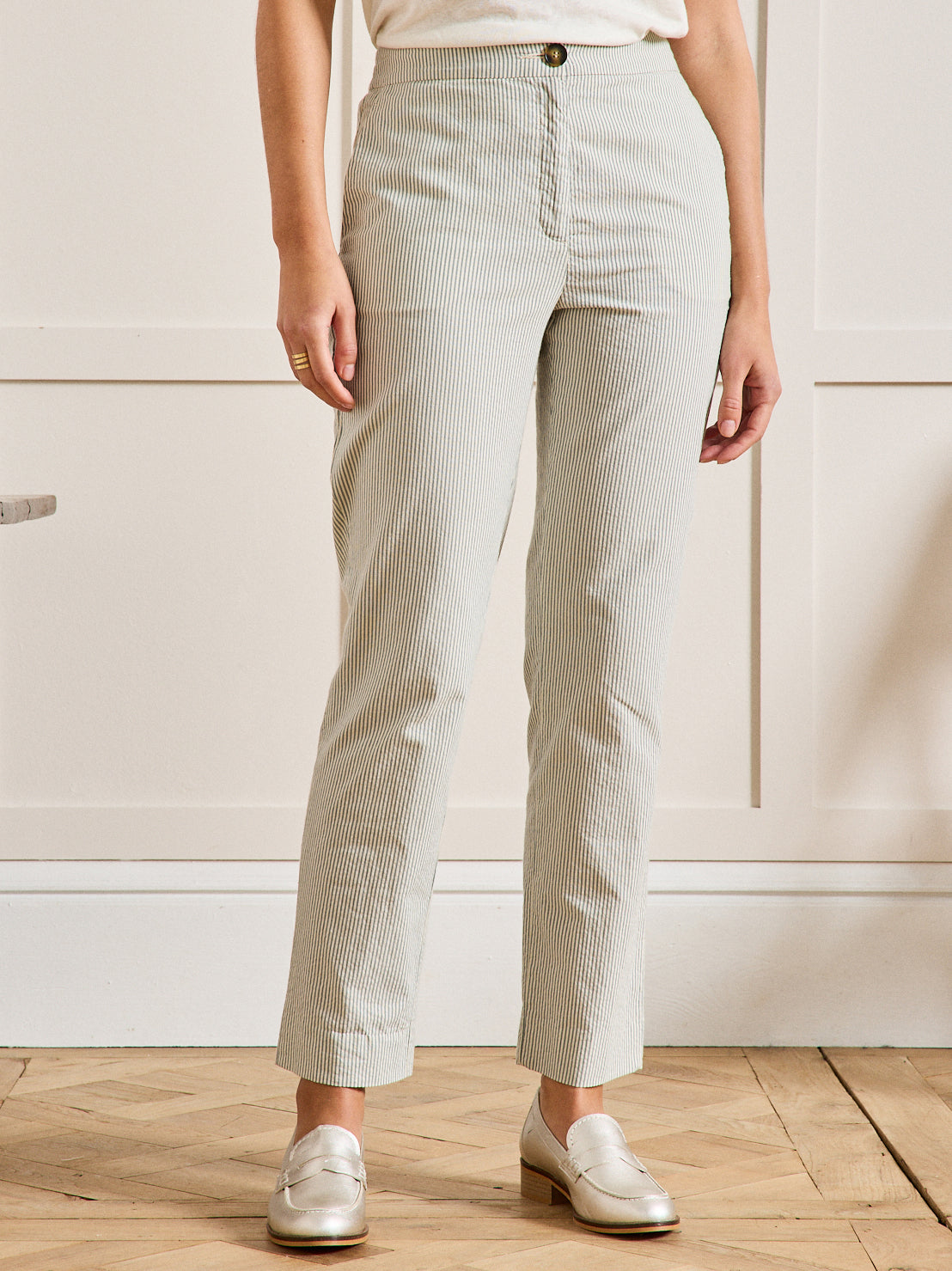 Damen-Zigarettenhose Julie aus gestreiftem Seersucker