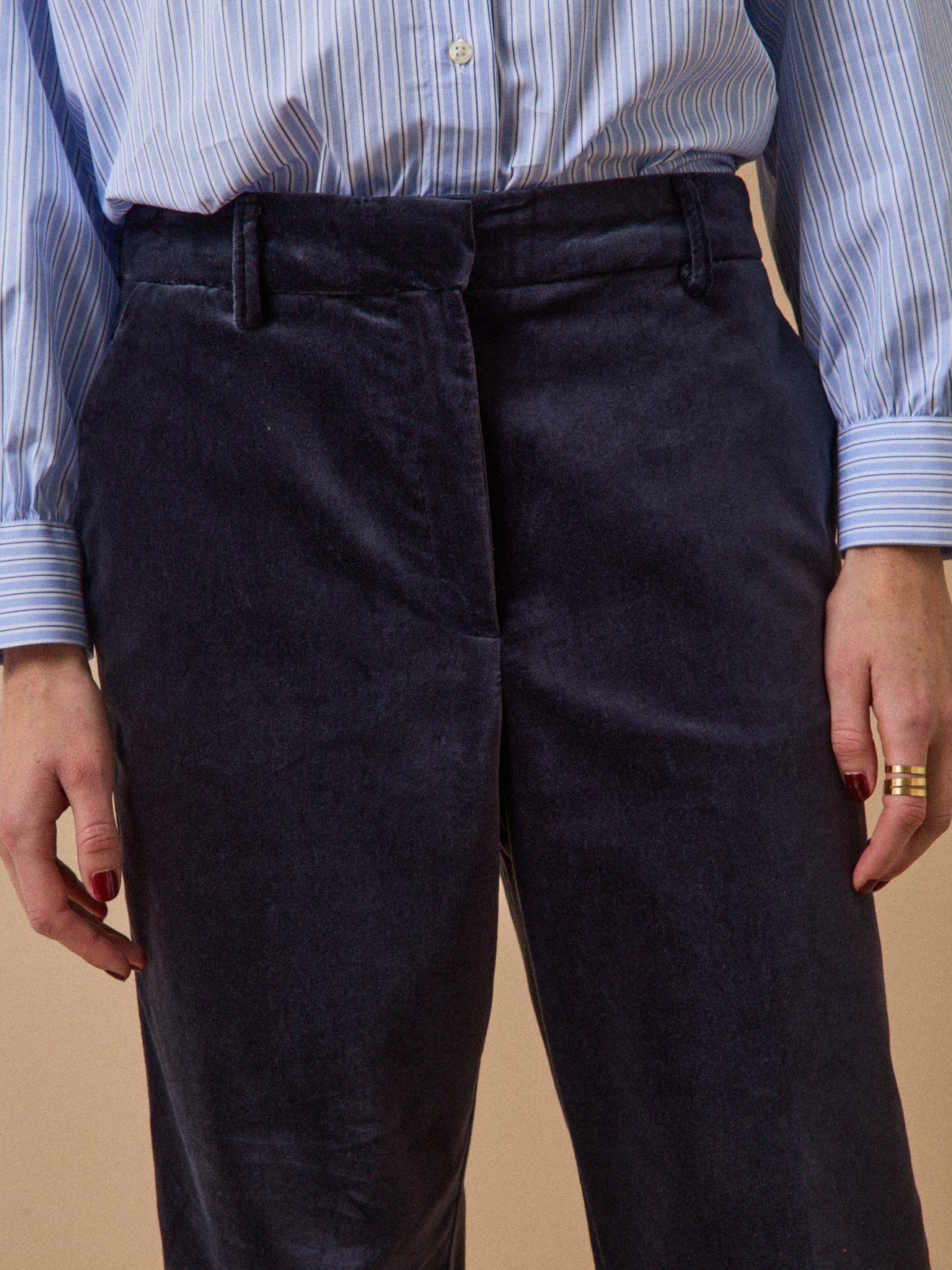 Damen-Zigarettenhose Léa aus Velours