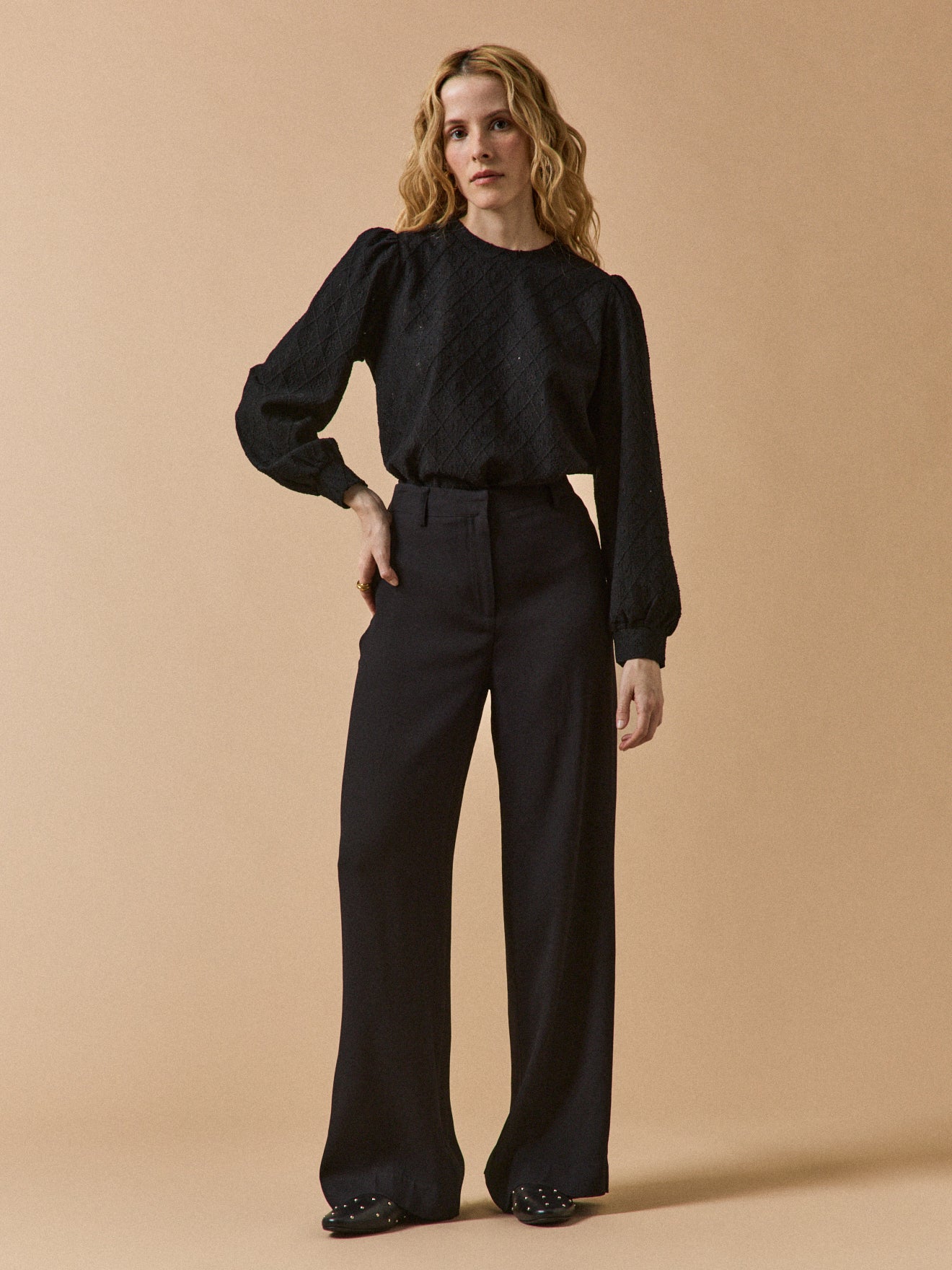 Damenhose mit weitem Bein Ava