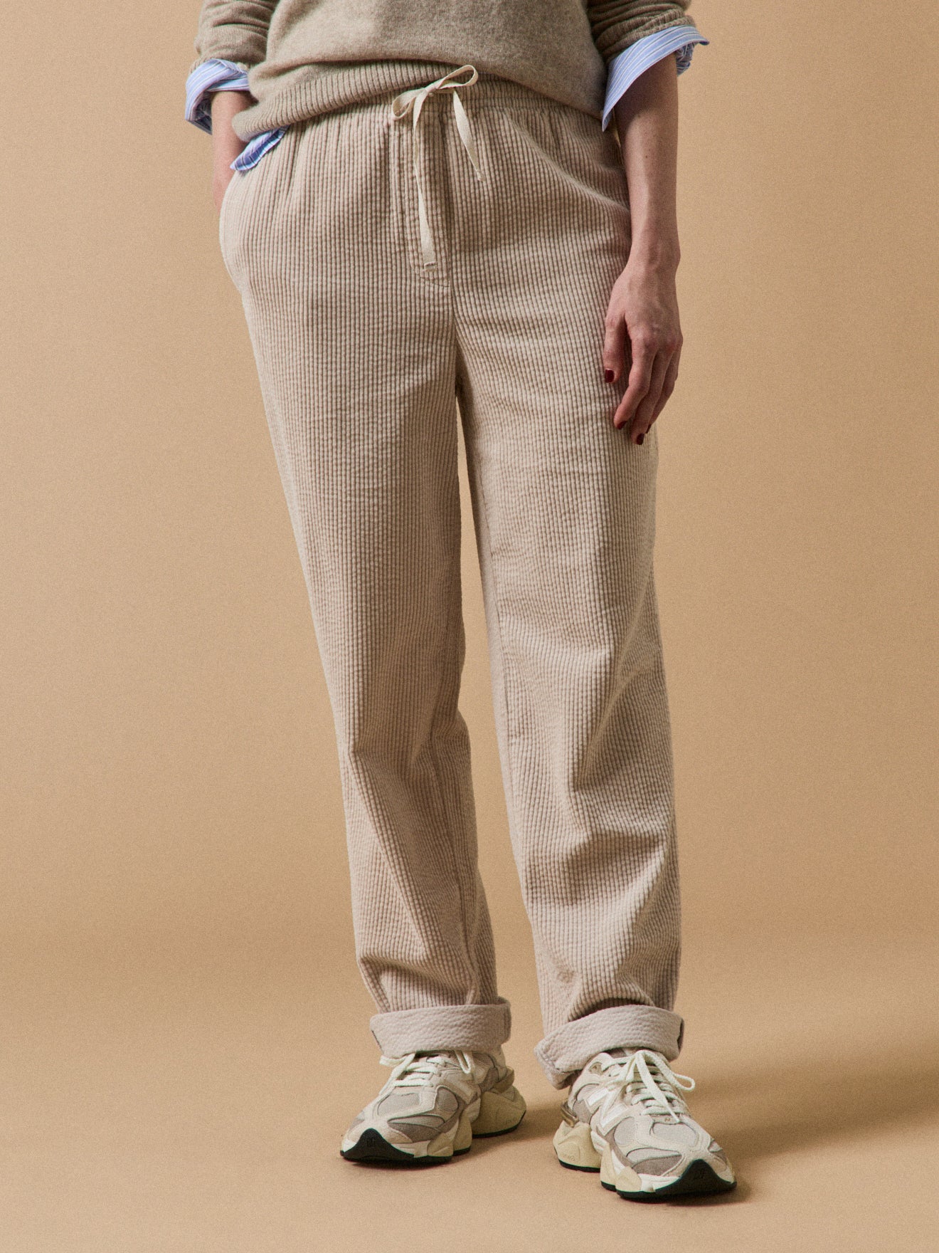 Damenhose Agathe aus strukturiertem Velours