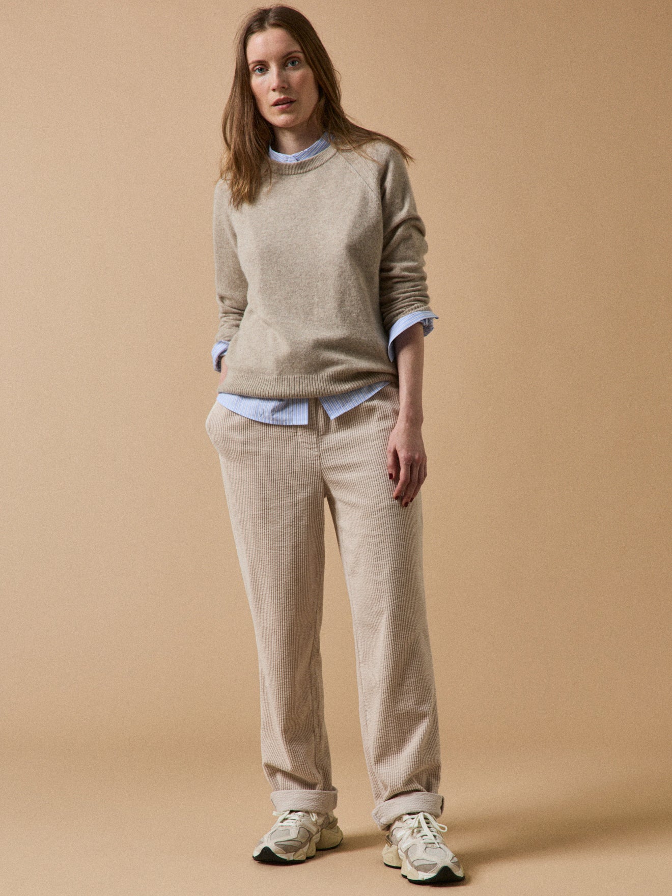 Damenhose Agathe aus strukturiertem Velours