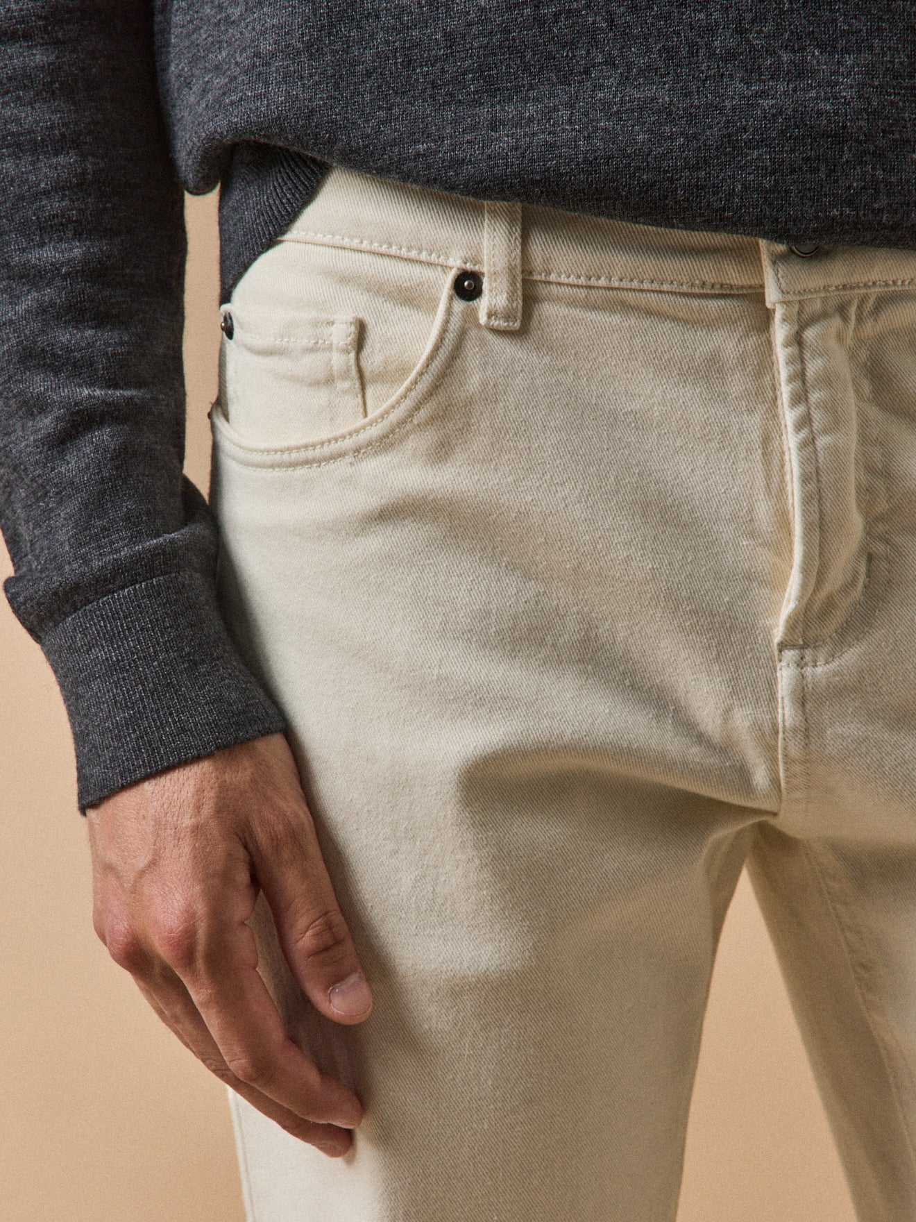 Herren-Jeans, regular, in Ecru aus Bio-Baumwolle