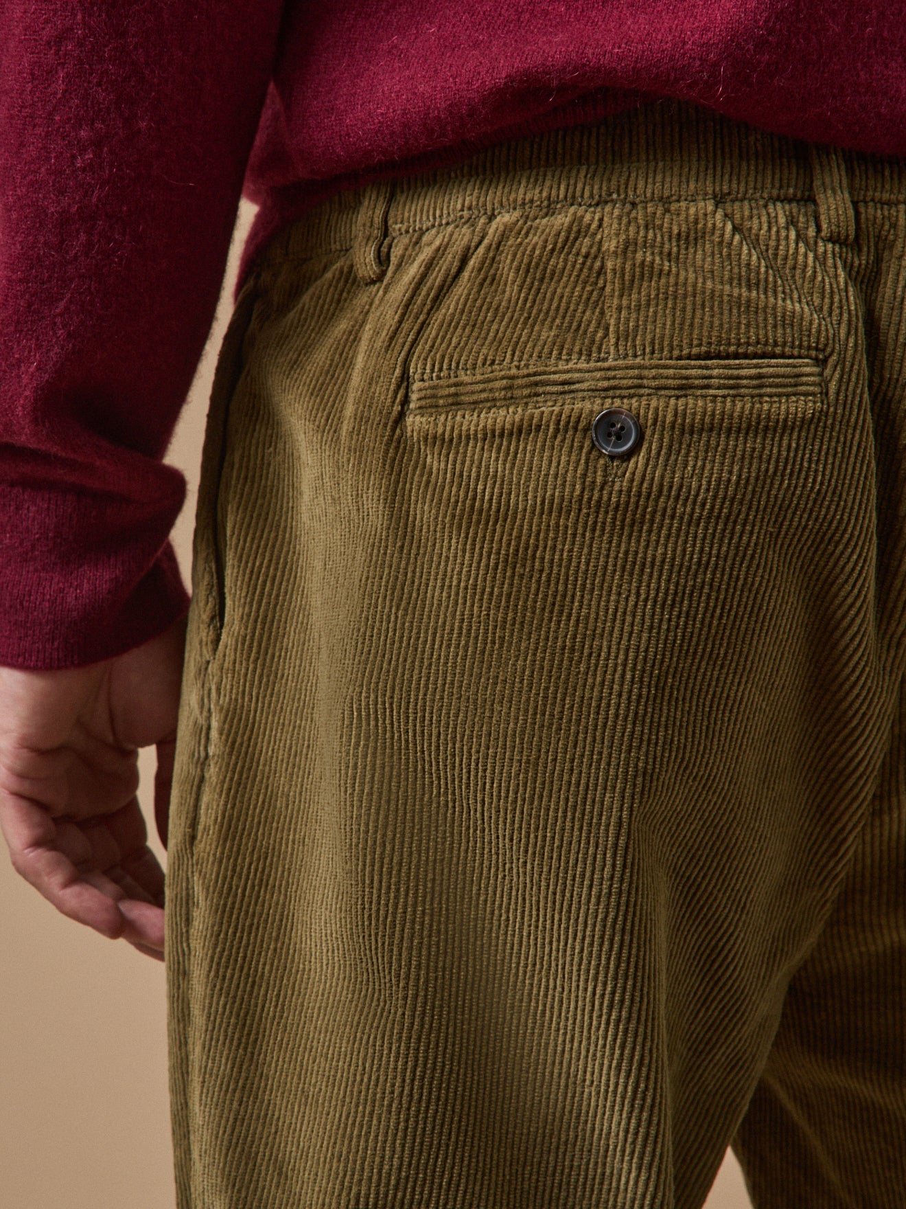 Herrenhose aus Cord mit Elastikbund