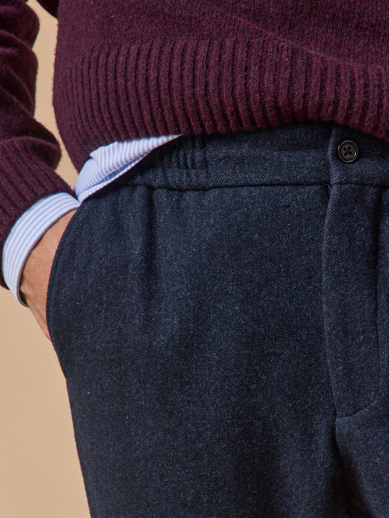 Herrenhose aus Wolltuch mit Elastikbund