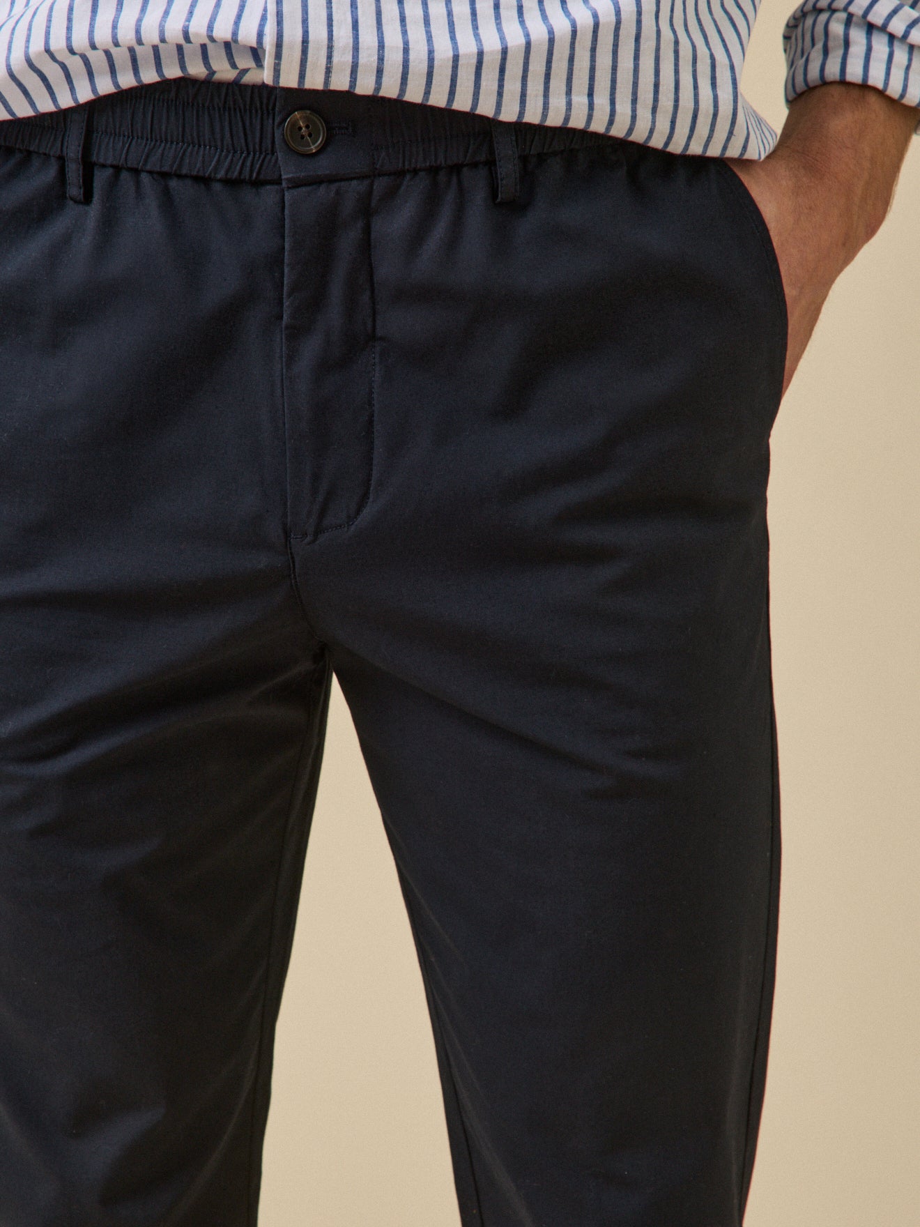 Herrenhose mit Elastikbund aus knackiger Popeline