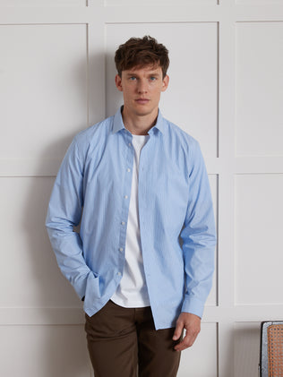 Gestreiftes und zweifarbiges Slim Fit Herrenhemd