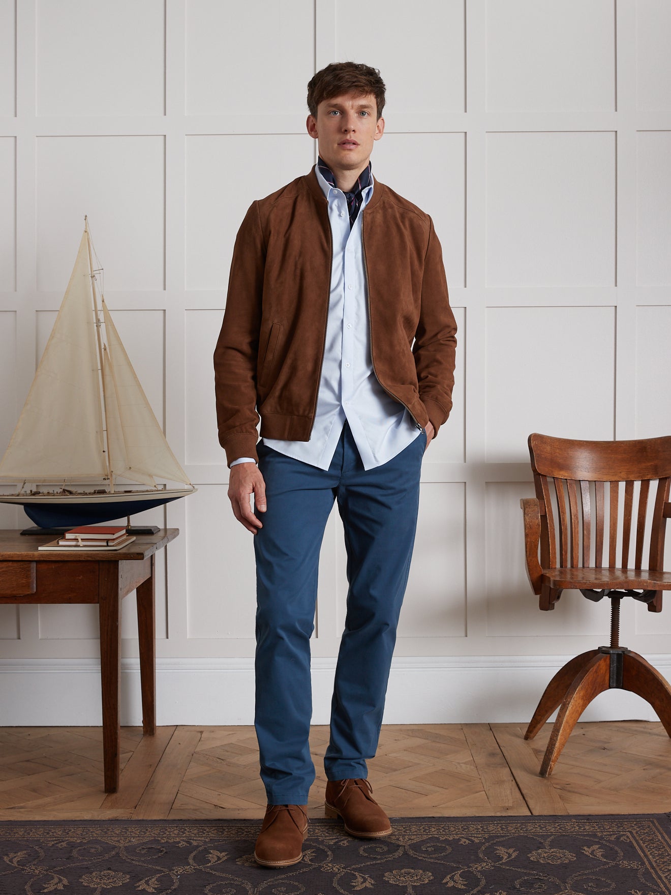 Einfarbiges Slim Fit Herrenhemd aus Pinpoint-Stoff