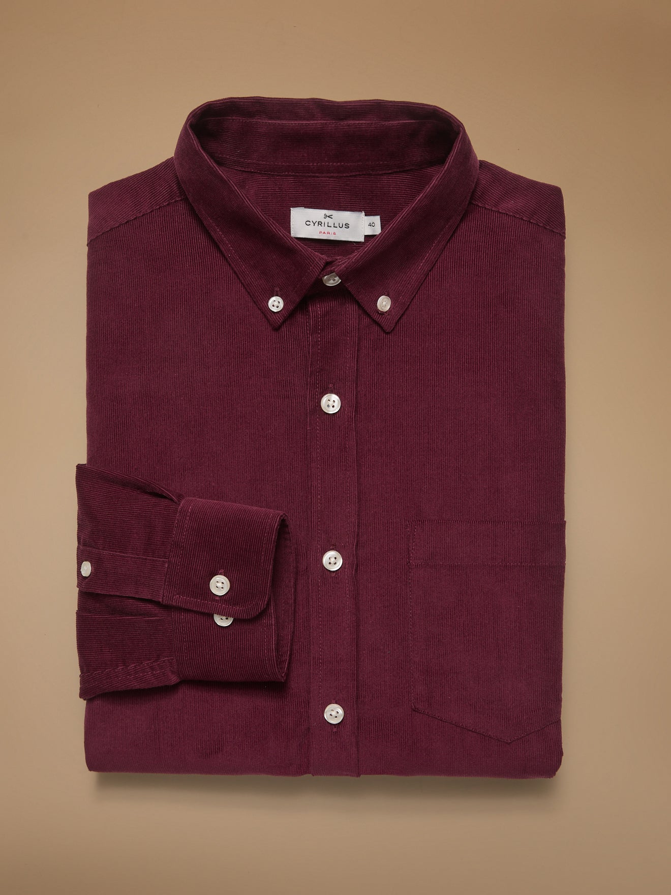 Herrenhemd aus Velours in modischem Schnitt