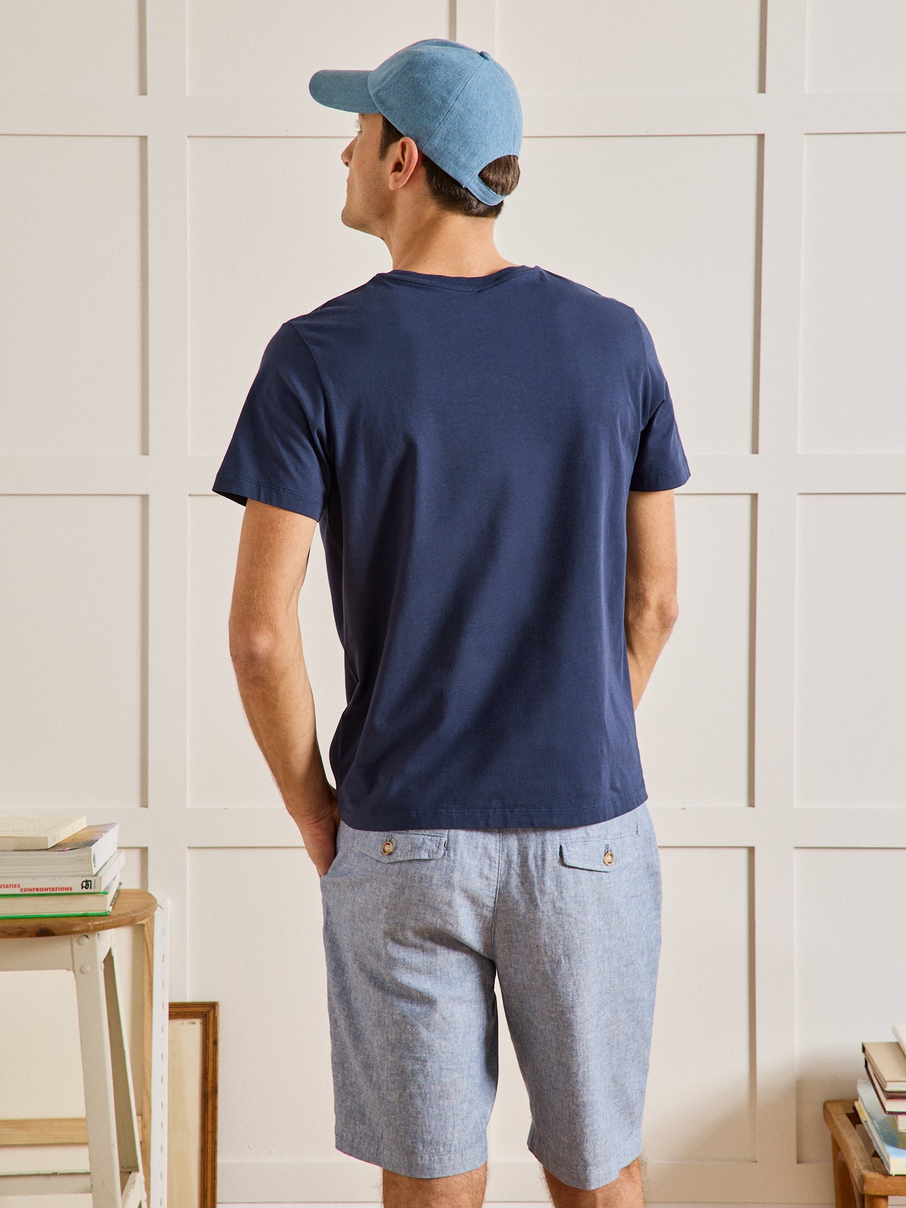 Herren T-Shirt aus Bio-Baumwolle, einfarbig mit Stickerei