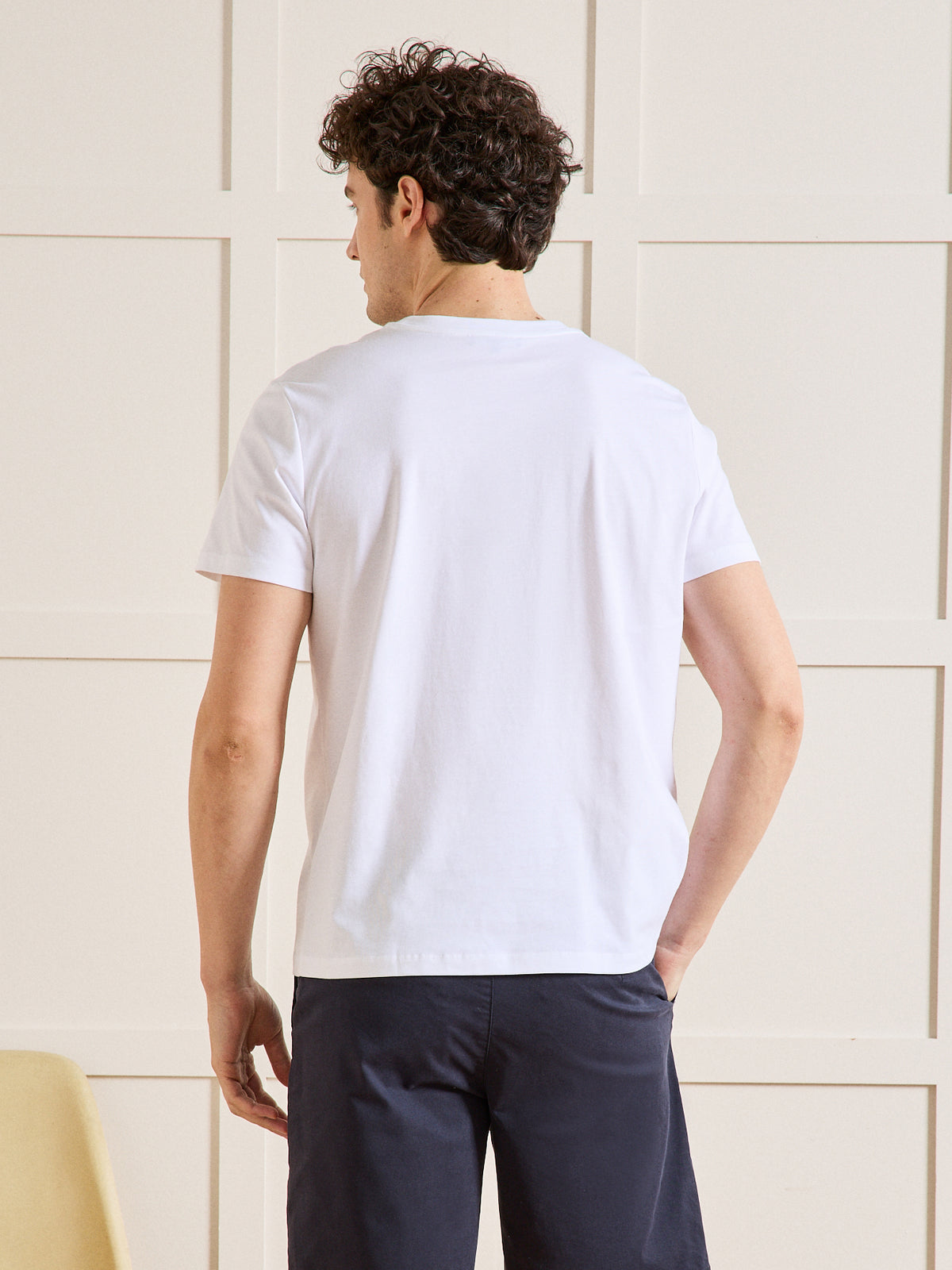 Besticktes Herren-T-Shirt in loser Passform aus Bio-Baumwolle
