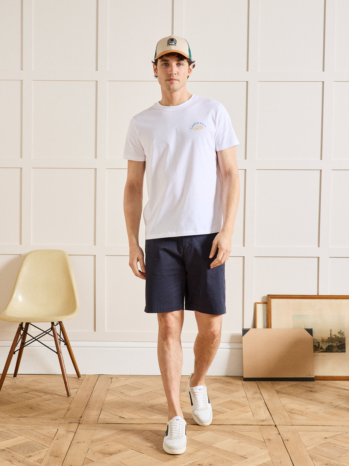 Besticktes Herren-T-Shirt in loser Passform aus Bio-Baumwolle