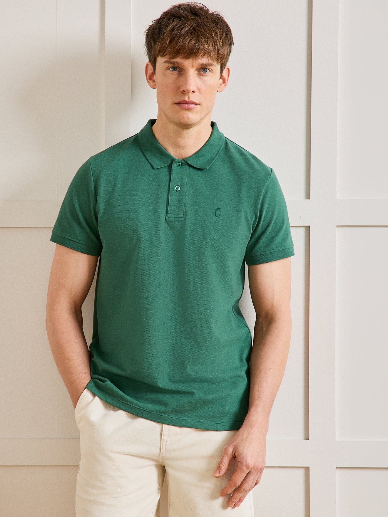 Einfarbiges Herren-Poloshirt aus Pikee aus Bio-Baumwolle