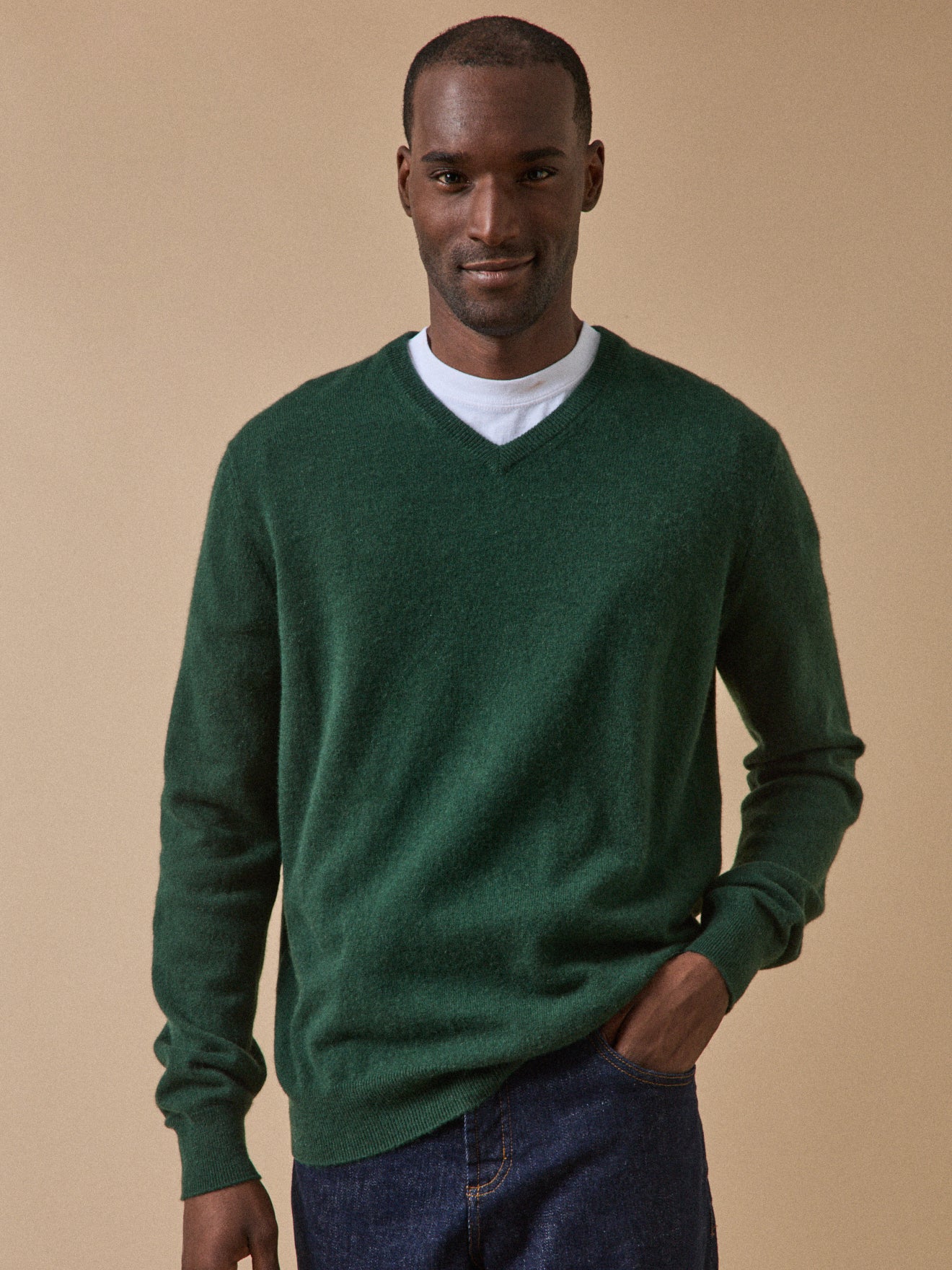 Herrenpullover aus Kaschmir mit V-Ausschnitt
