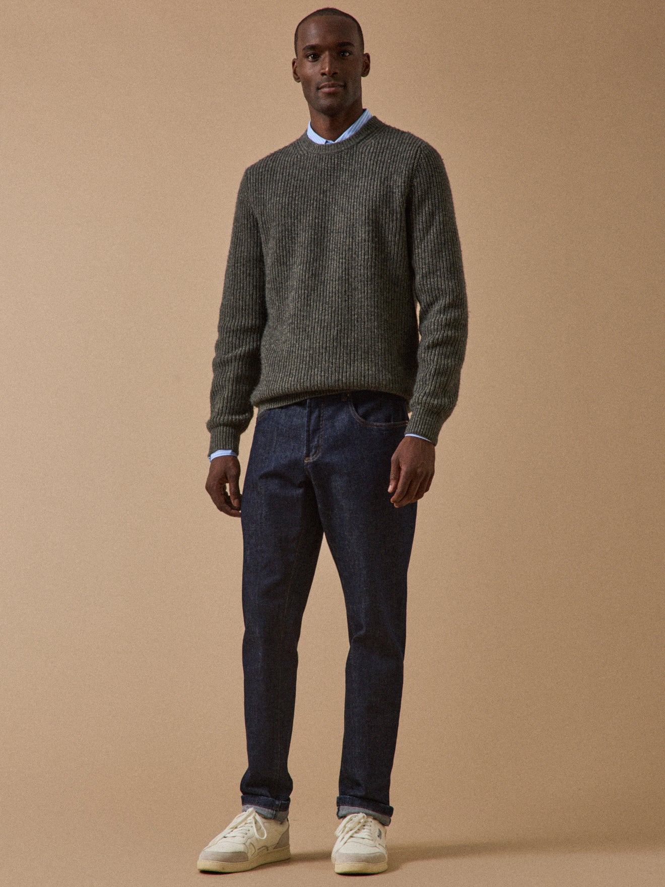 Herrenpullover aus Rippenstrick mit rundem Halsausschnitt