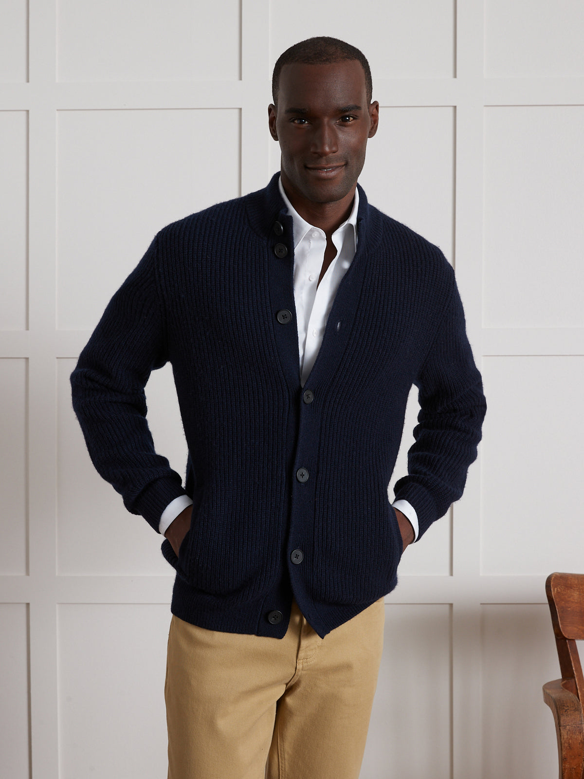 Herren-Cardigan mit Rippenstrick und Stehkragen