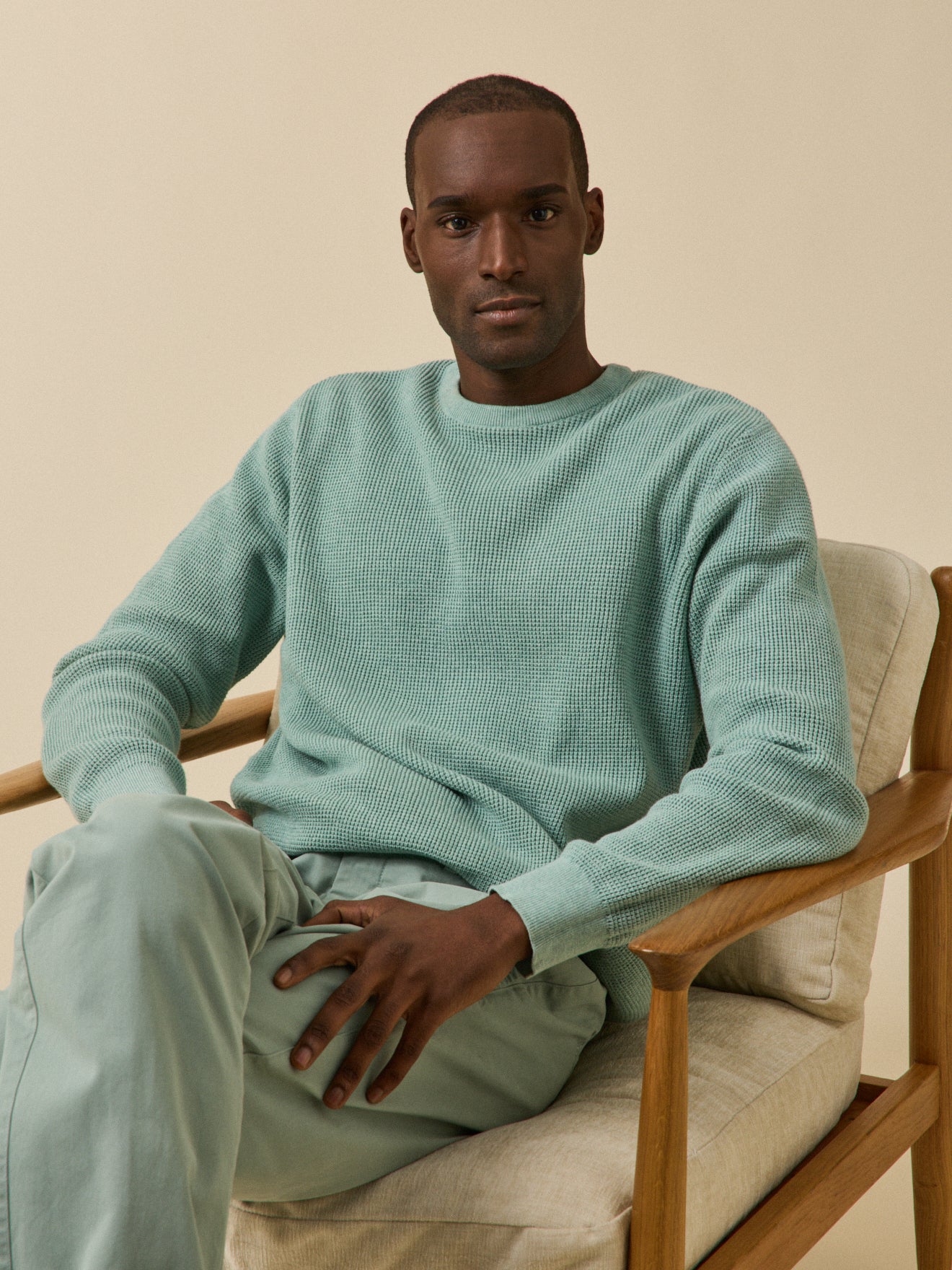 Herrenpullover mit rundem Halsausschnitt