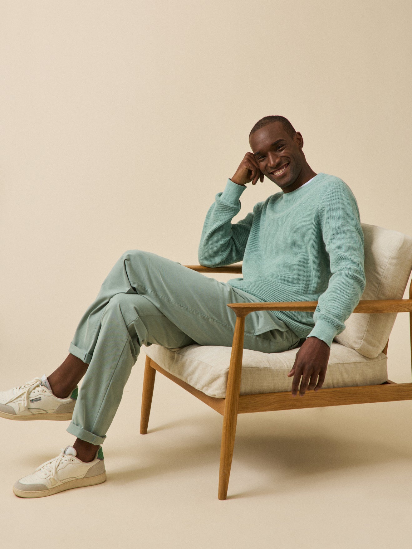 Herrenpullover mit rundem Halsausschnitt