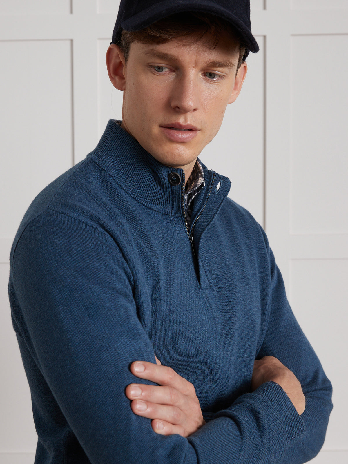 Herrenpullover mit Stehkragen aus Baumwolle, Seide und Cashmere