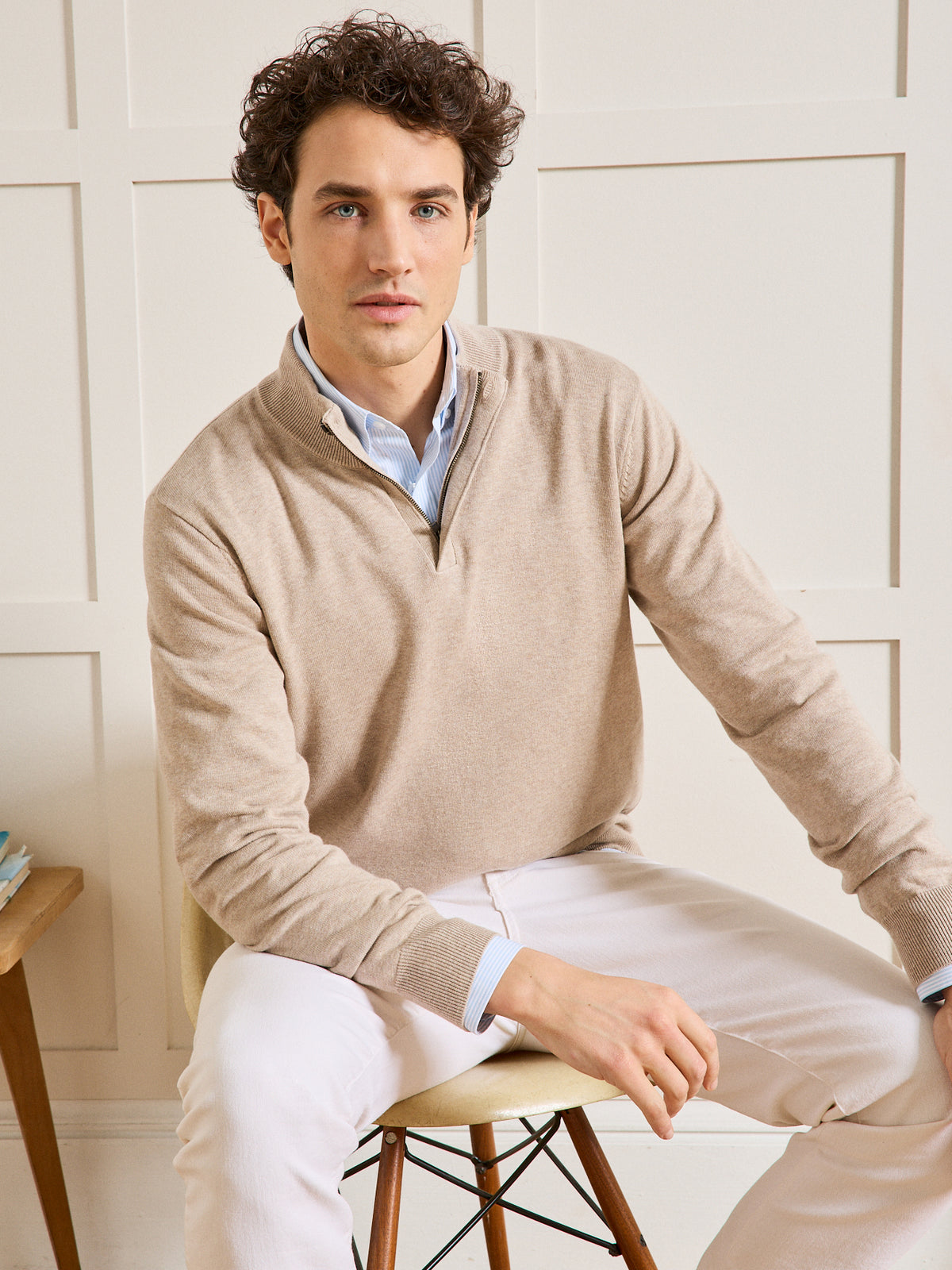 Herrenpullover mit Stehkragen aus Baumwolle, Seide und Cashmere