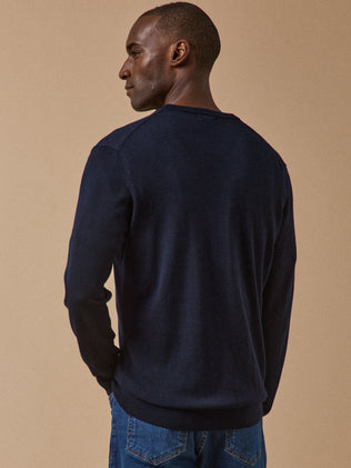 Pull fin col V laine mérinos homme