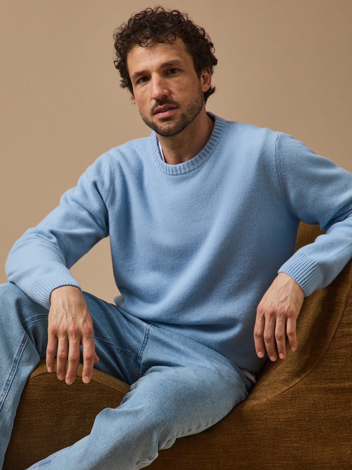 Herrenpullover mit rundem Halsausschnitt aus Wollmischung
