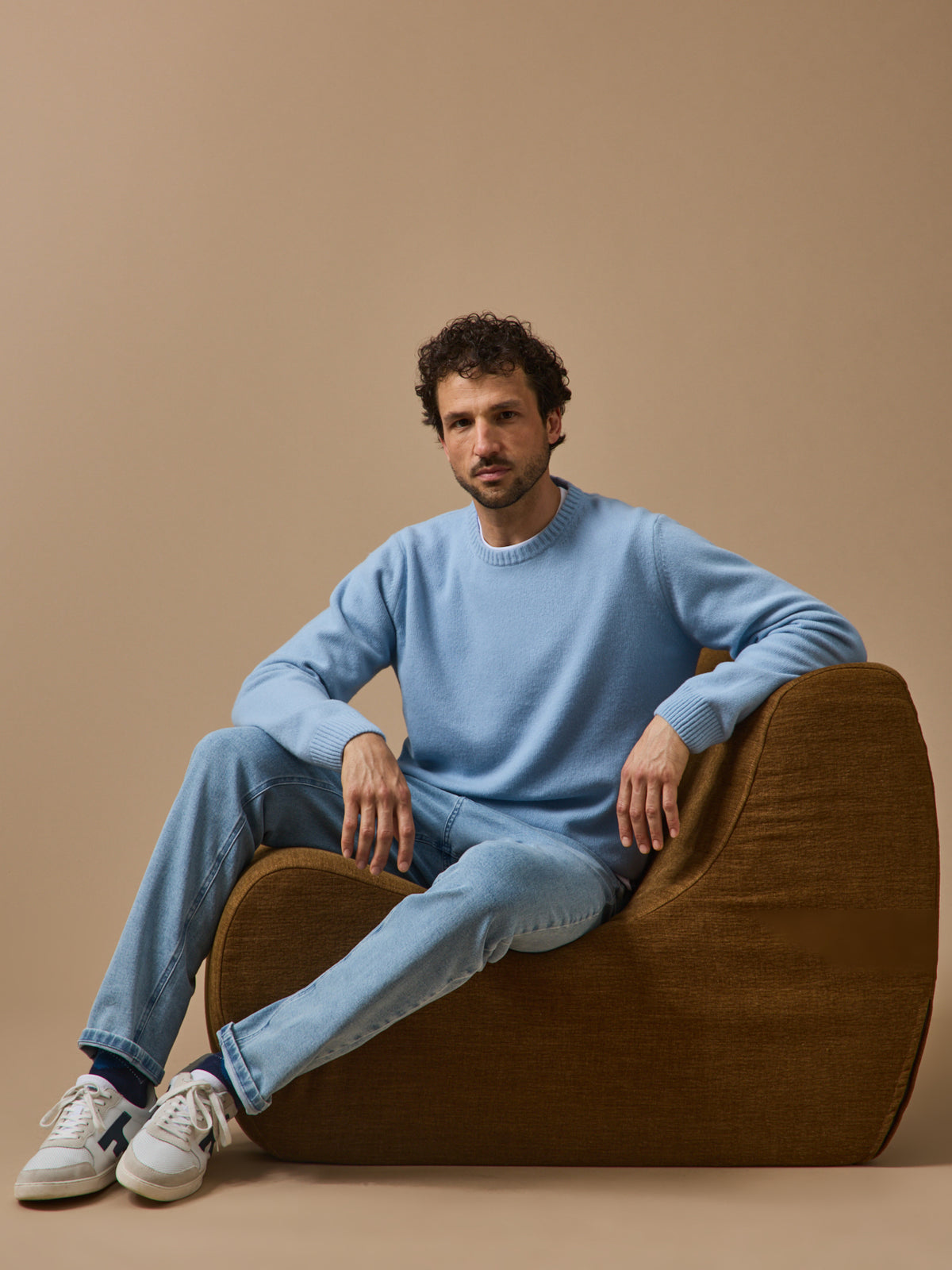 Herrenpullover mit rundem Halsausschnitt aus Wollmischung