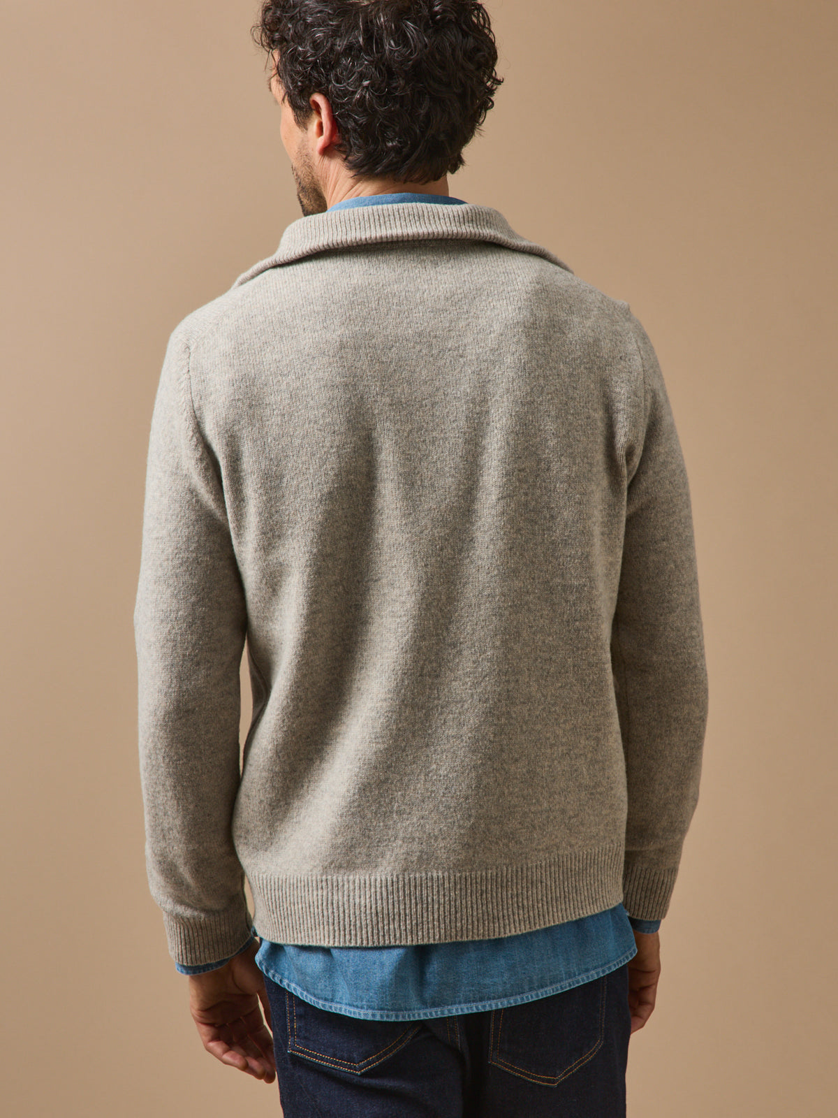 Herrenpullover mit Troyerkragen aus Merinowolle