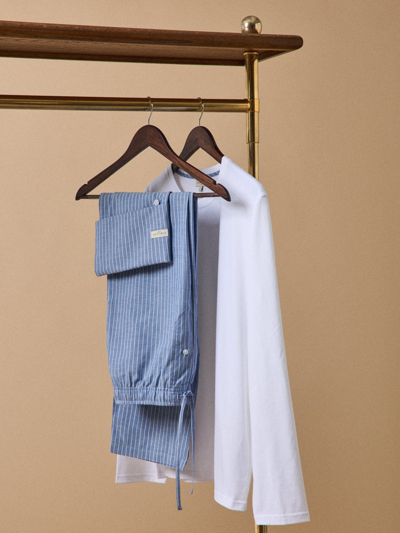 Herren-Pyjama im Material-Mix