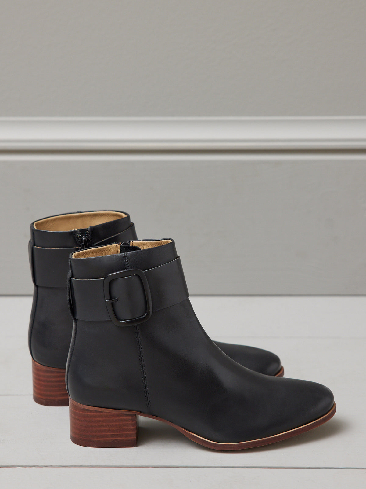 Boots à boucle cuir femme