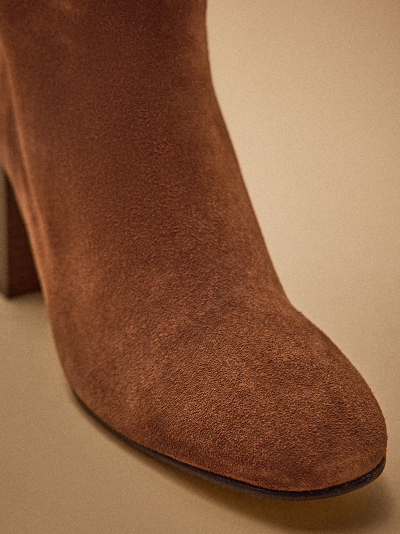 Bottes à talon cuir velouté femme