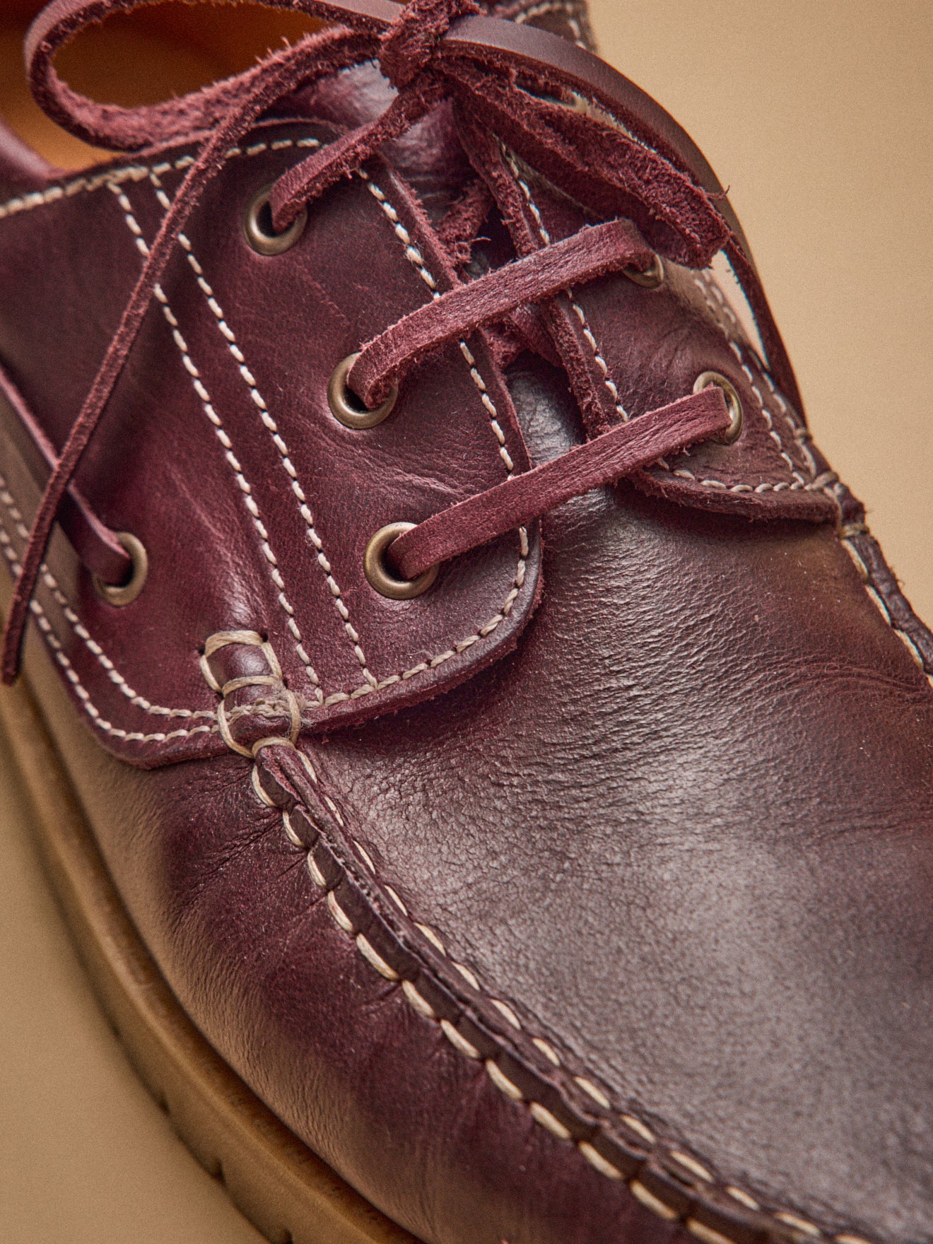 Herrenschuhe aus Leder im Bootsschuh-Stil