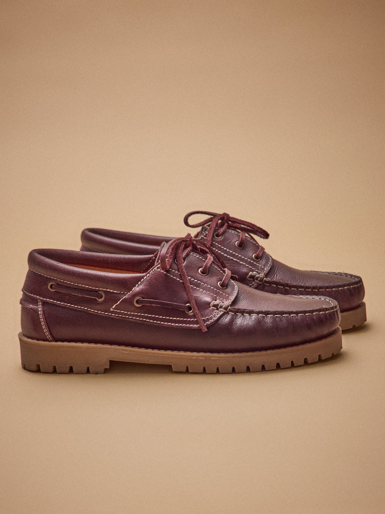 Herrenschuhe aus Leder im Bootsschuh-Stil