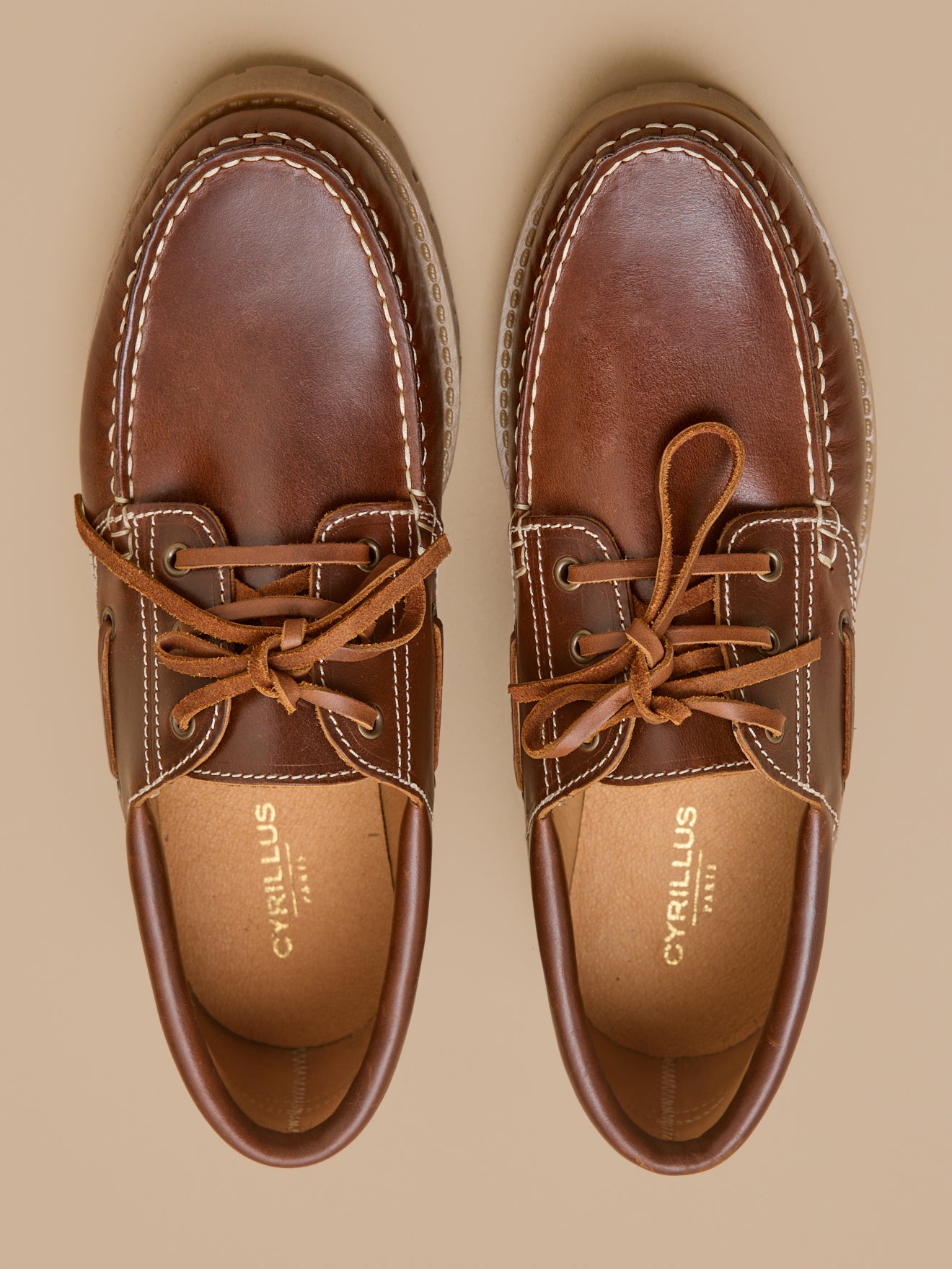 Herrenschuhe aus Leder im Bootsschuh-Stil
