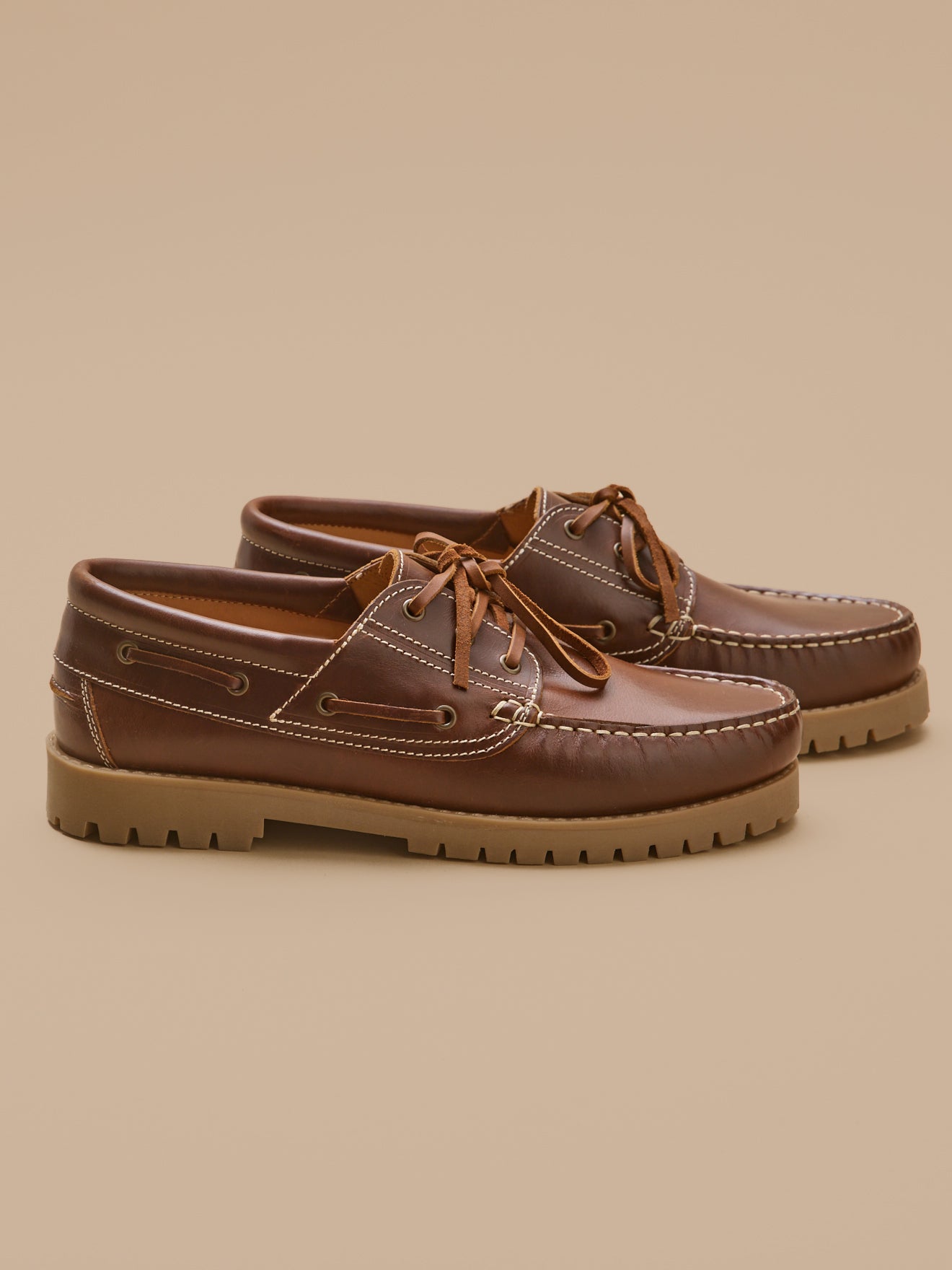 Herrenschuhe aus Leder im Bootsschuh-Stil