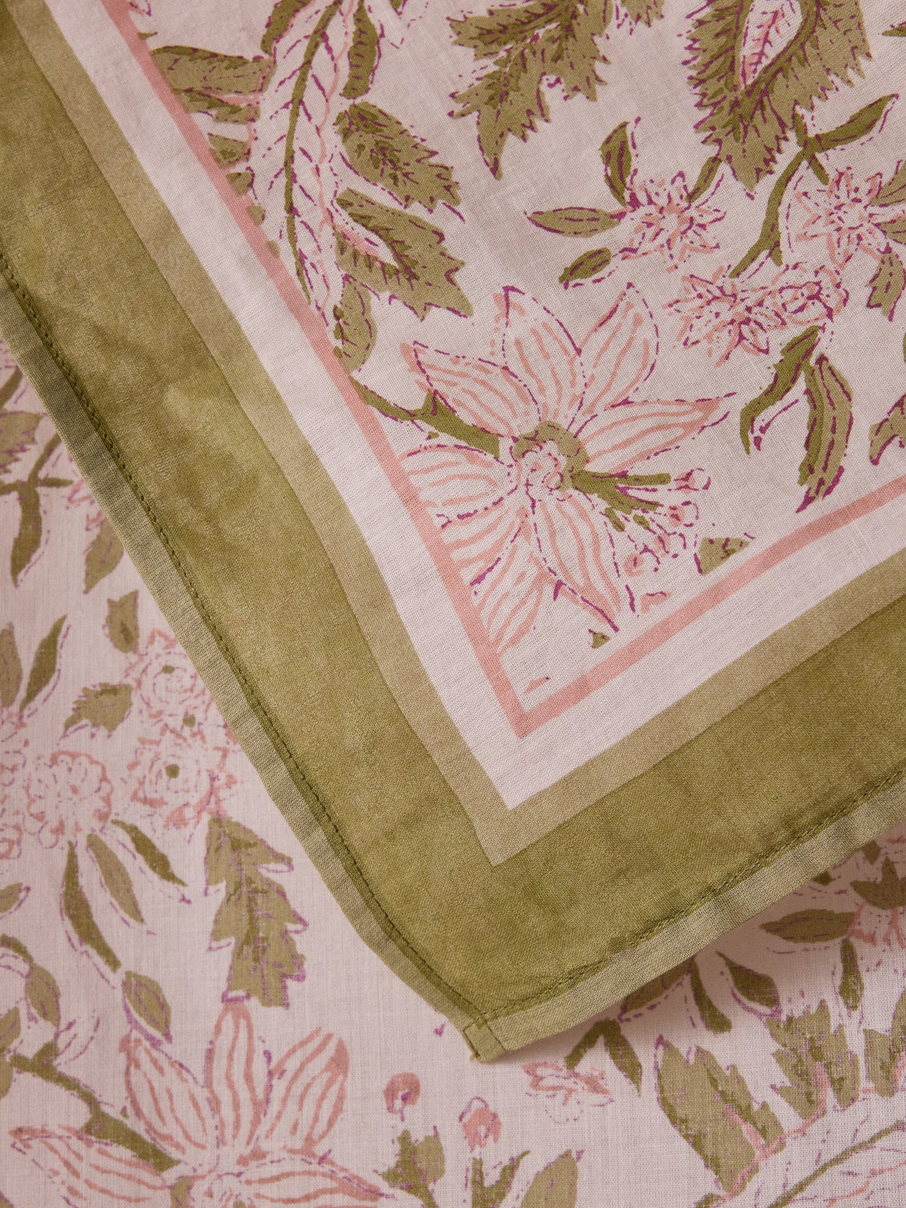 Indischer Pareo mit Pia-Print