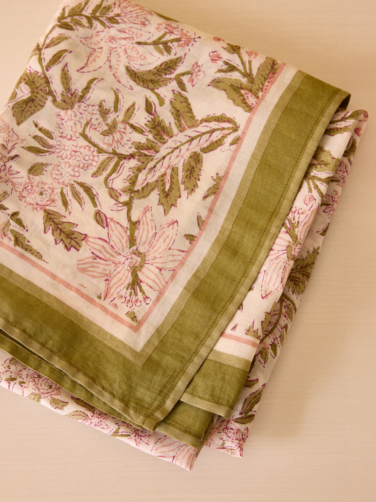 Indischer Pareo mit Pia-Print