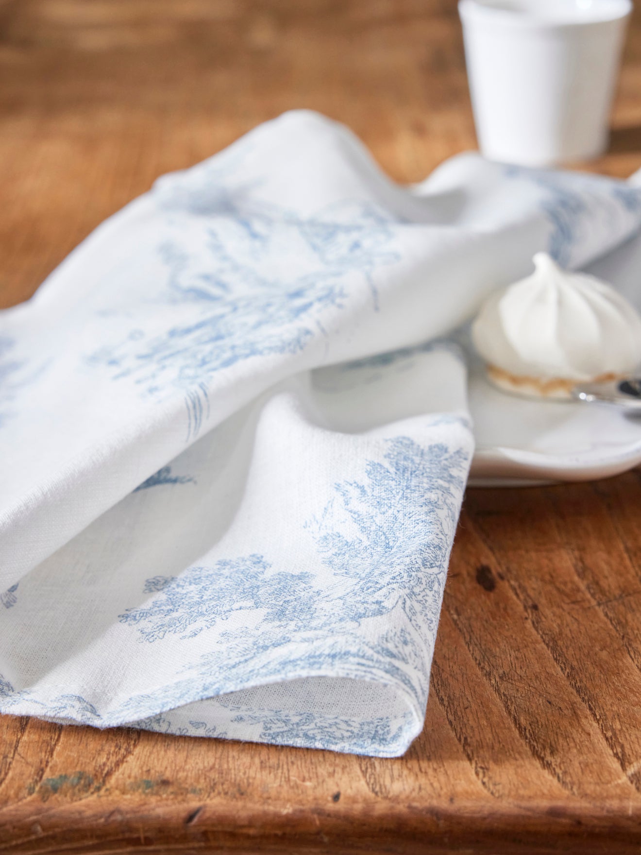 Servietten im 4er-Set aus Baumwolle und Viskose im Toile-de-Jouy-Esprit