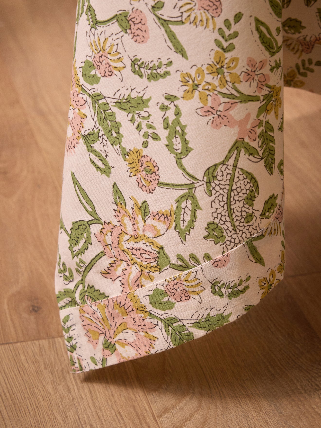 Tischdecke aus Baumwolle mit Sofia-Print