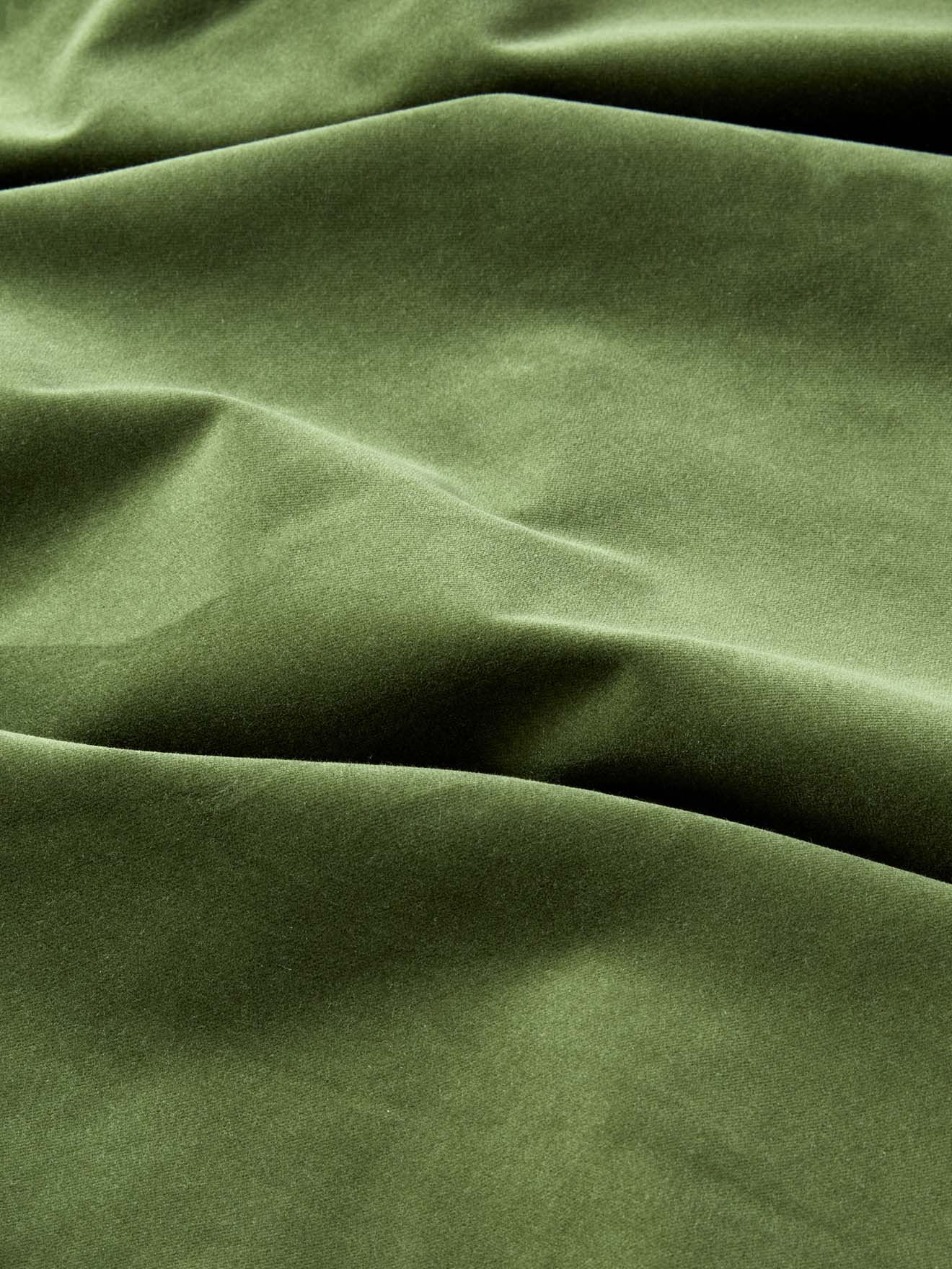 Rideau en velours ras à oeillets