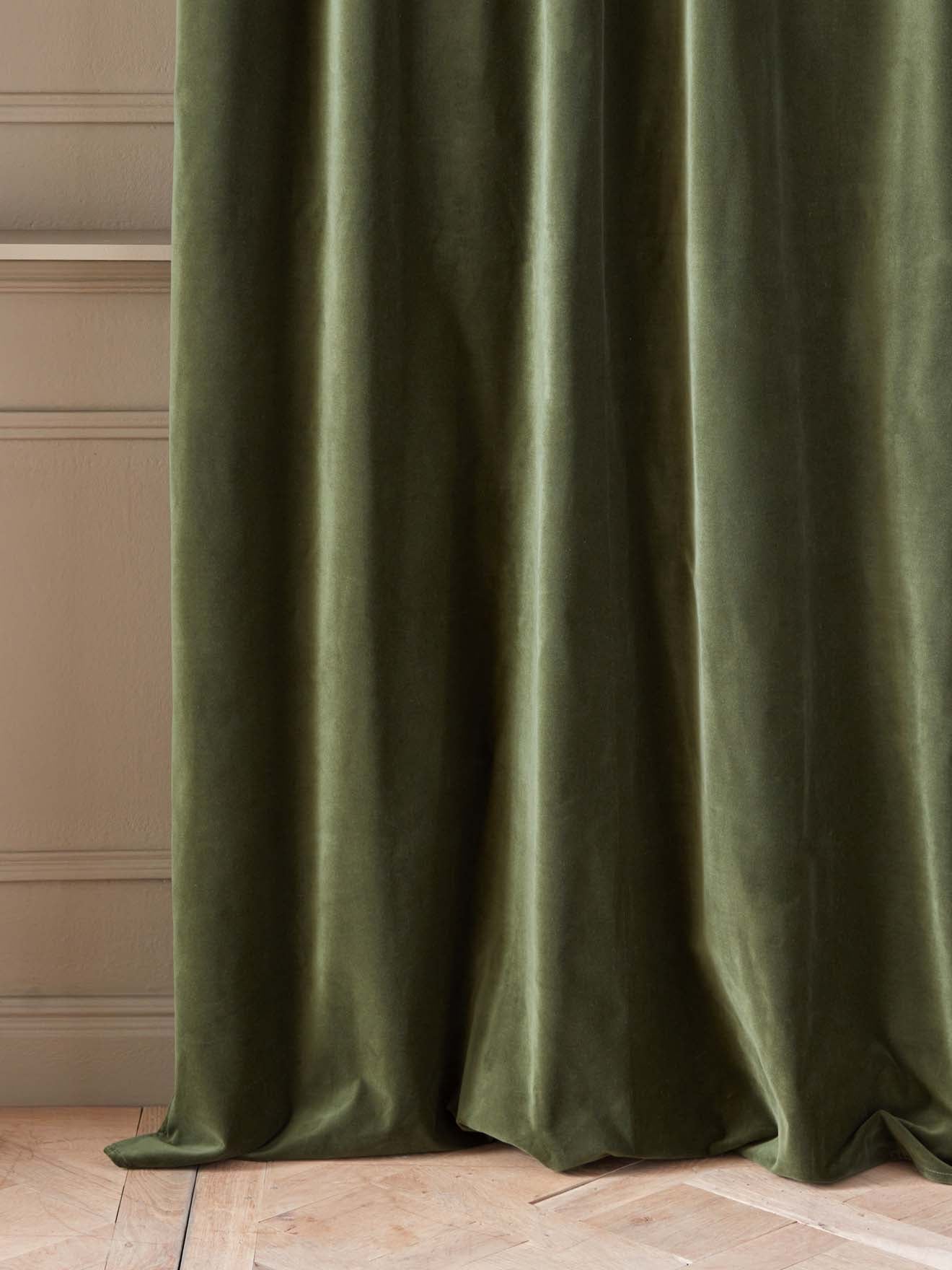 Rideau en velours ras à ruflettes