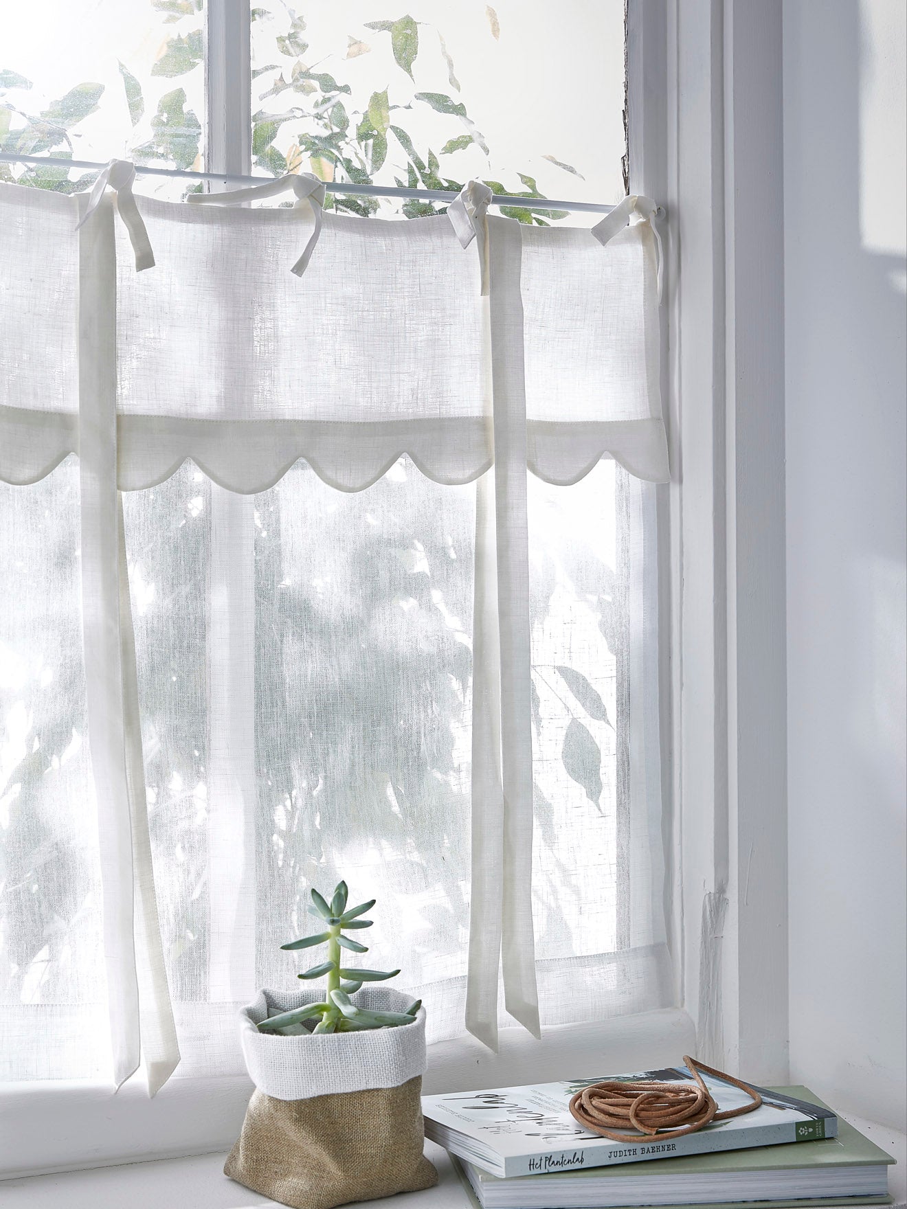 Scheibengardine, Leinen-Etamin