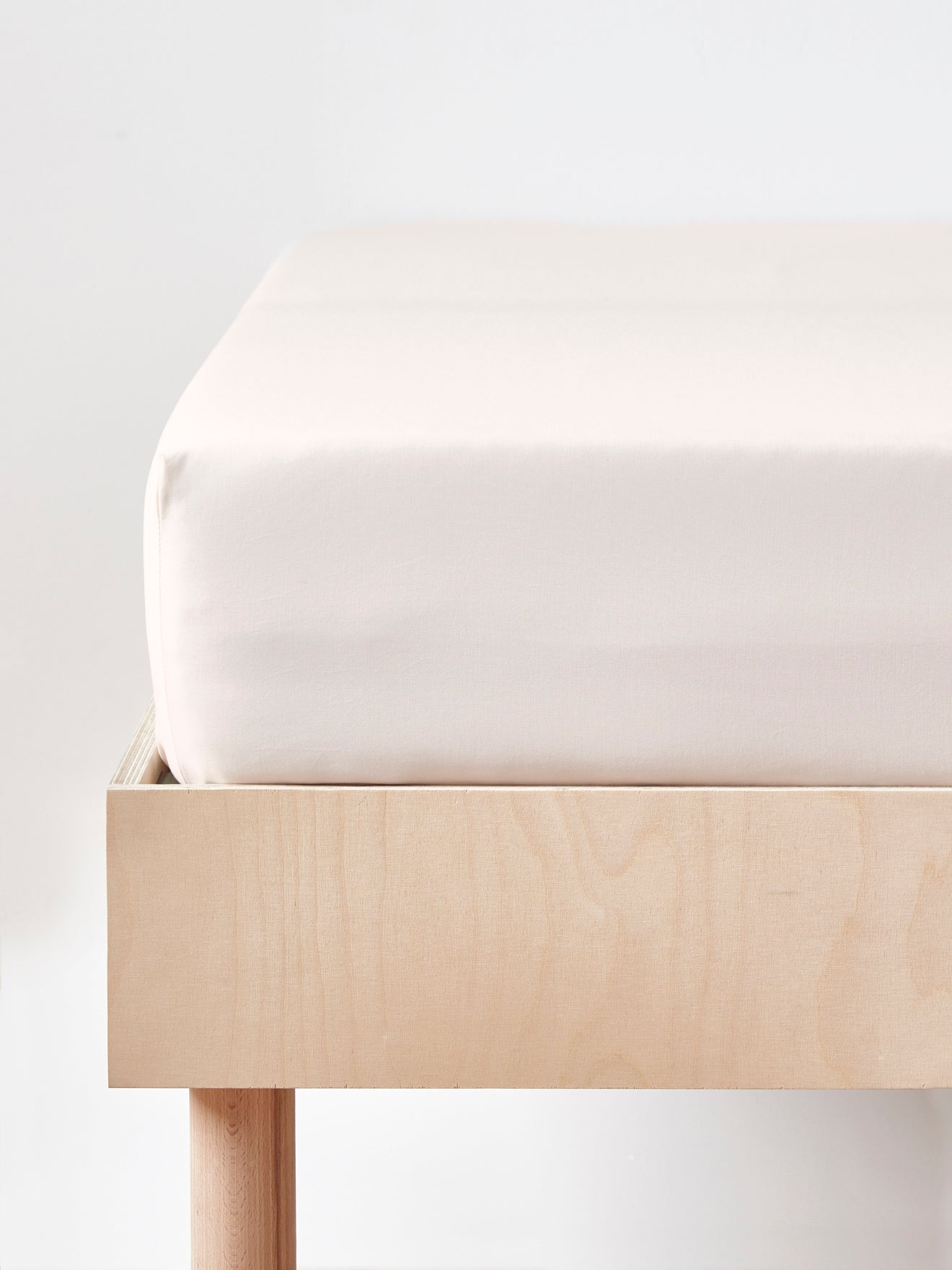 Spannbettlaken aus Baumwoll-Perkal « Retro-Rennwagen »  und « Dino »