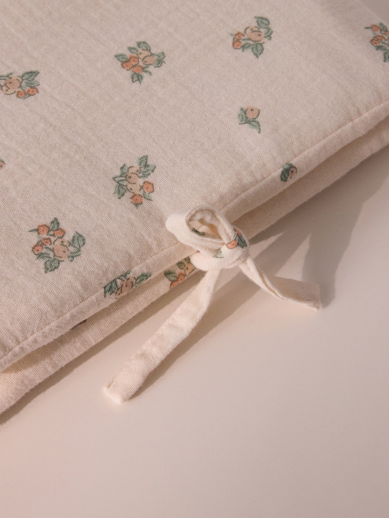 Hülle für Gesundheitsbuch aus Gaze