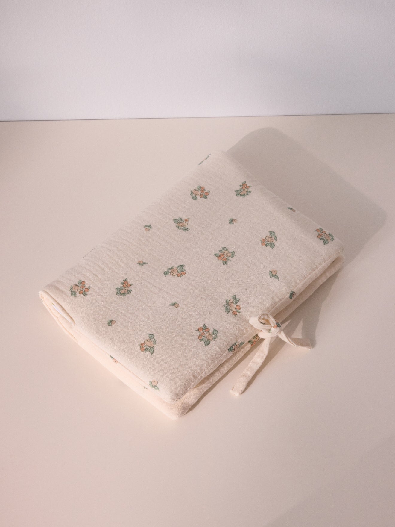 Hülle für Gesundheitsbuch aus Gaze