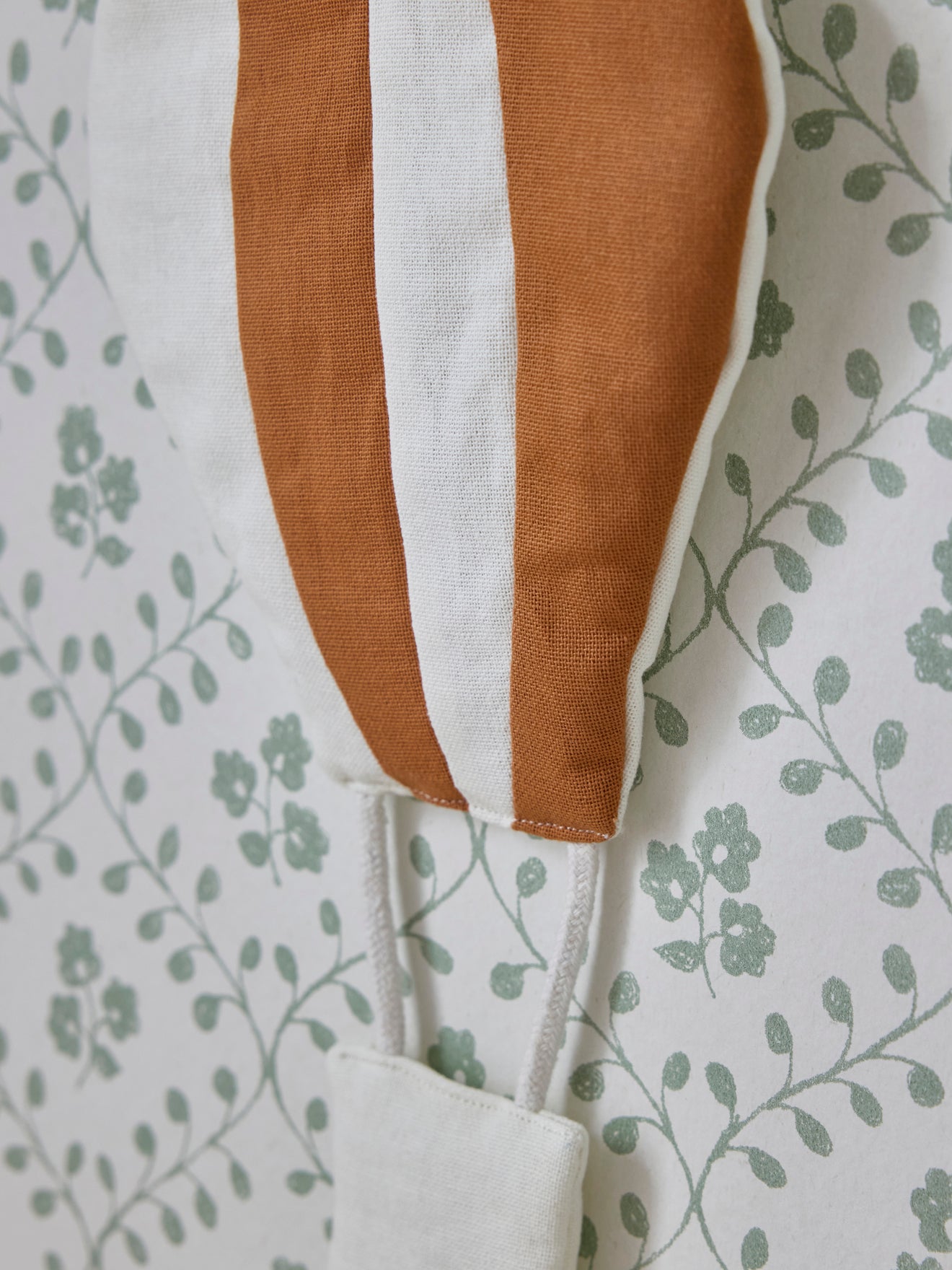 Déco murale Montgolfière en tissu par lot de 2