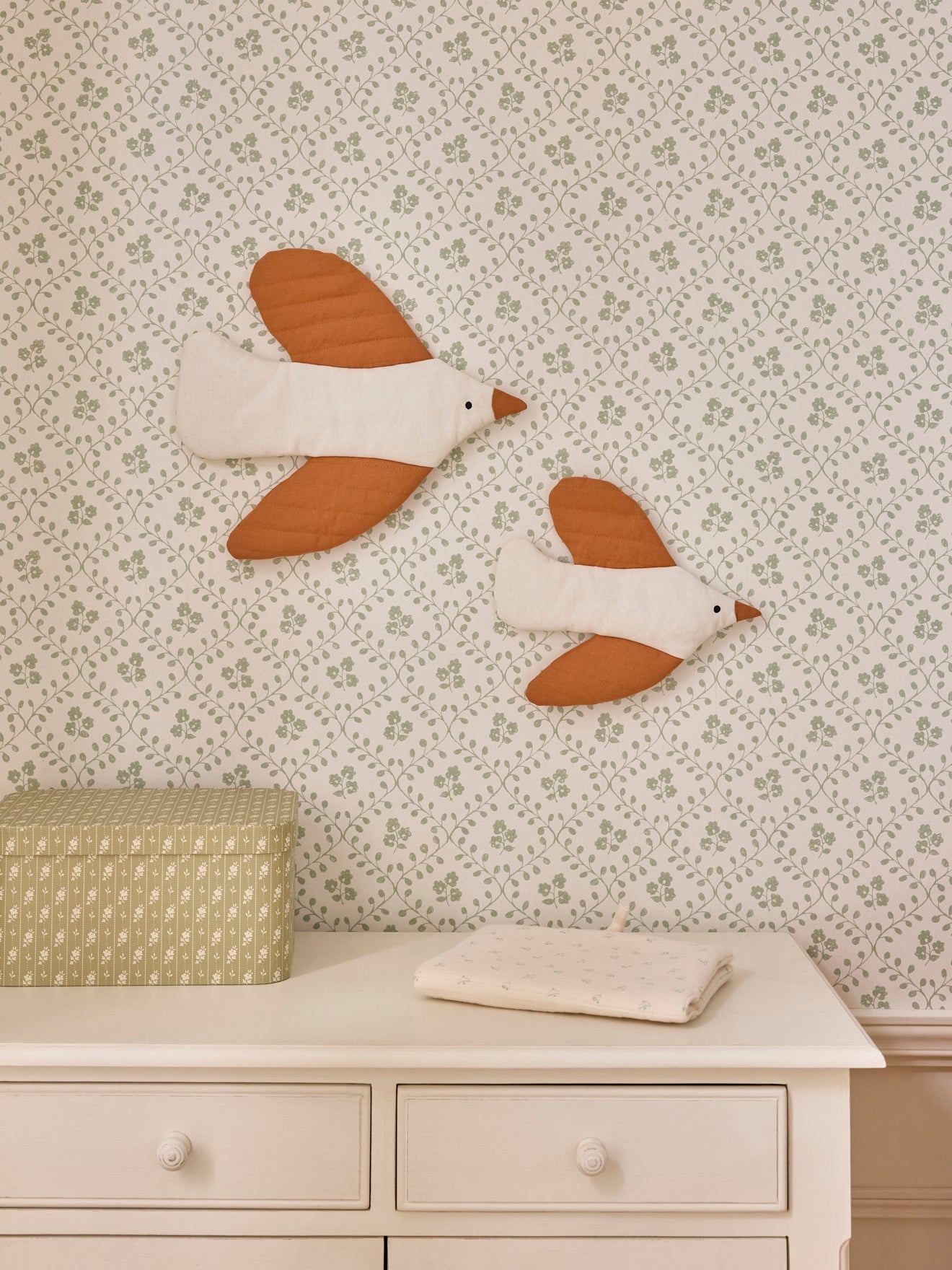 Vogel-Wanddekoration aus Tuch im 2er-Set